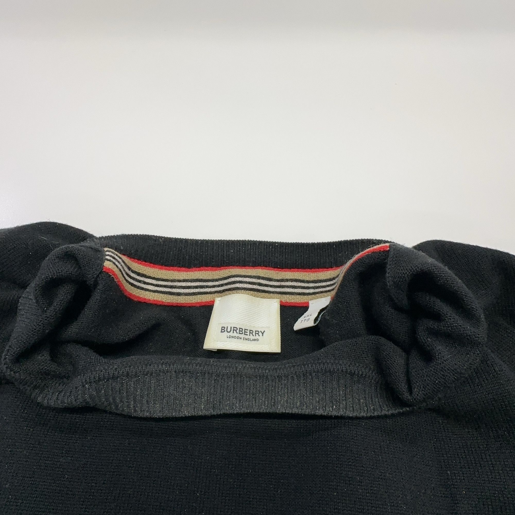 Burberry Burberry Striped Trim Sweater Size XXL Size US XXL / EU 58 / 5 - 5 Thumbnail