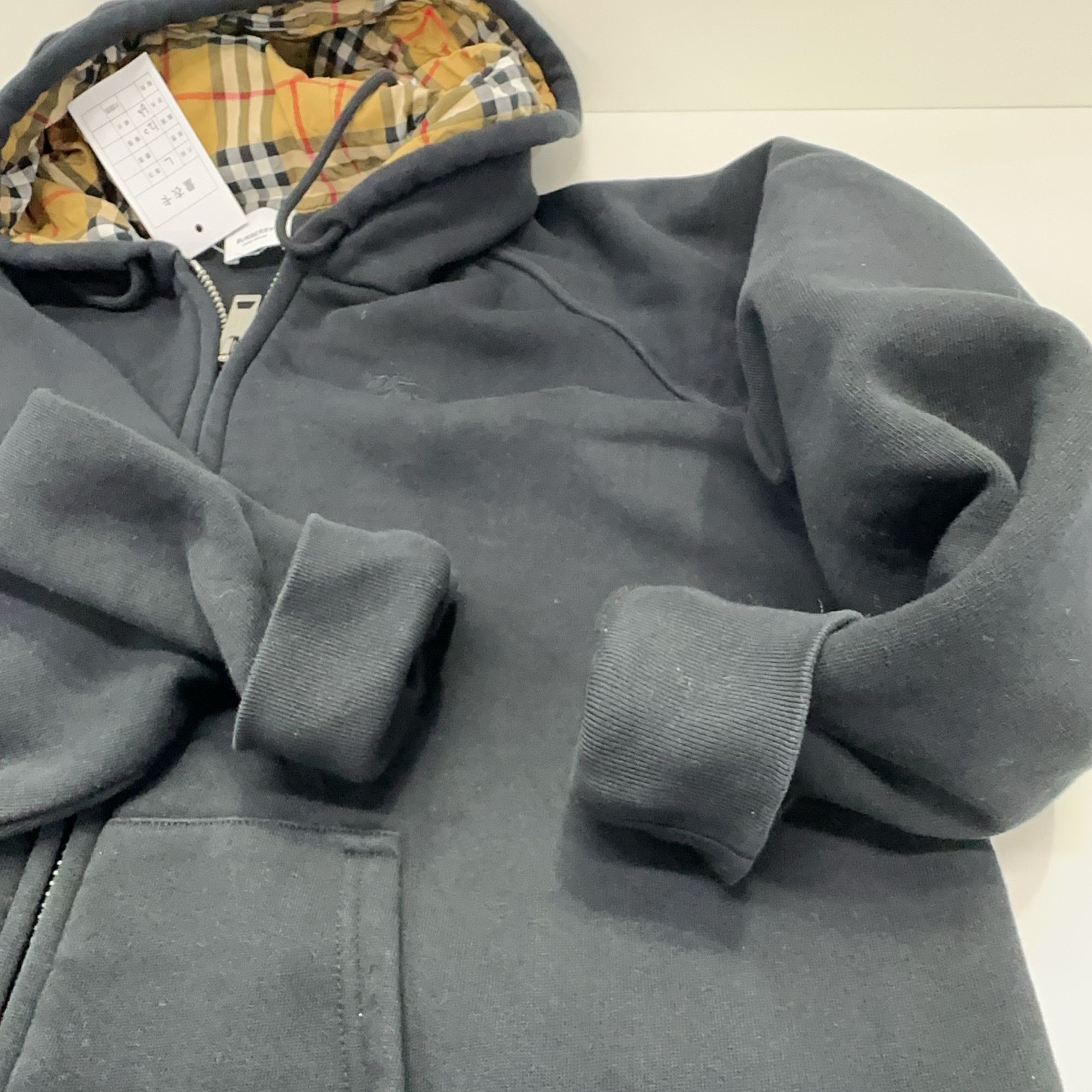 Burberry Burberry Check Lined Zip Up Hoodie Size L Size US L / EU 52-54 / 3 - 9 Thumbnail