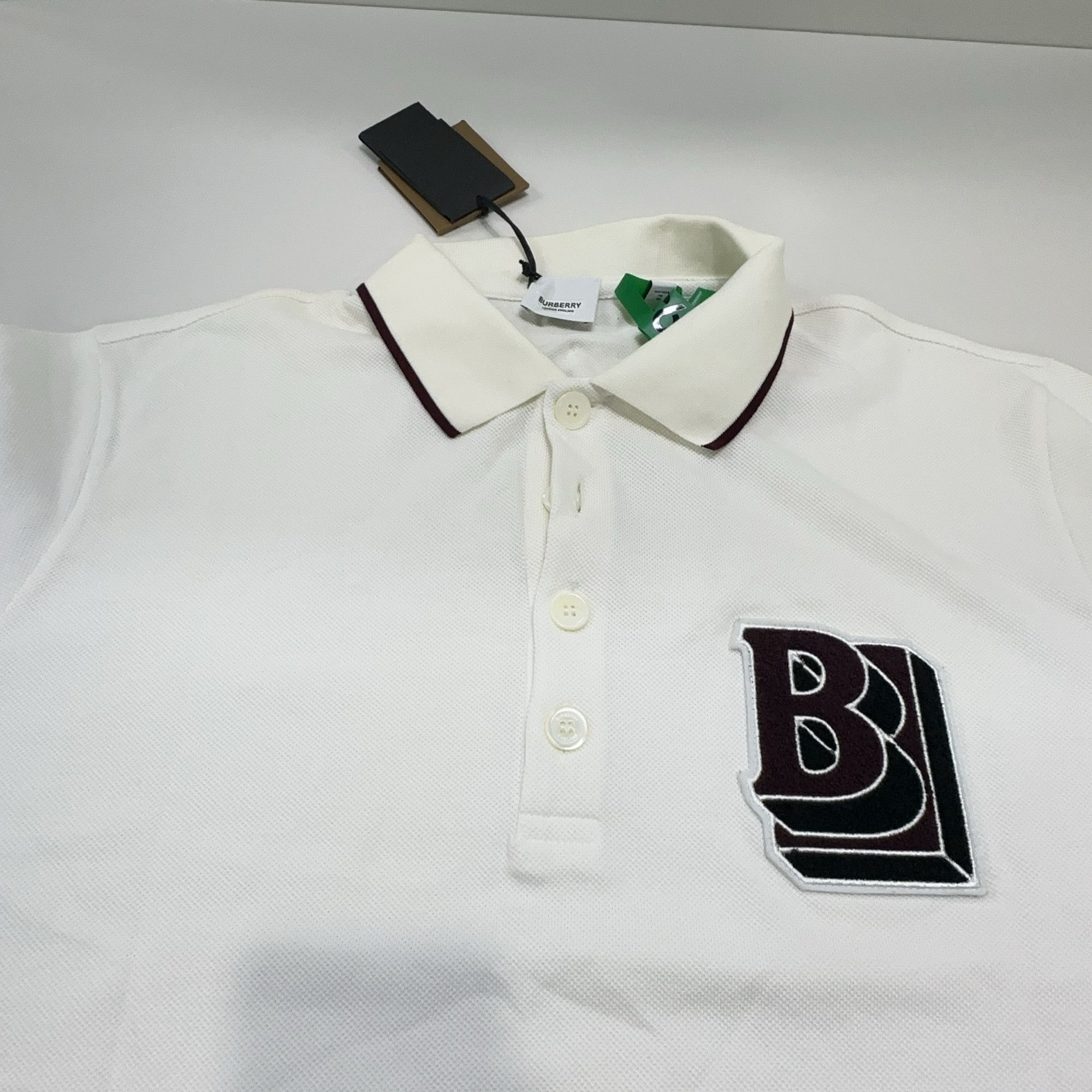 Burberry Burberry Logo Patch Polo Shirt White Size XL Size US XL / EU 56 / 4 - 14 Thumbnail