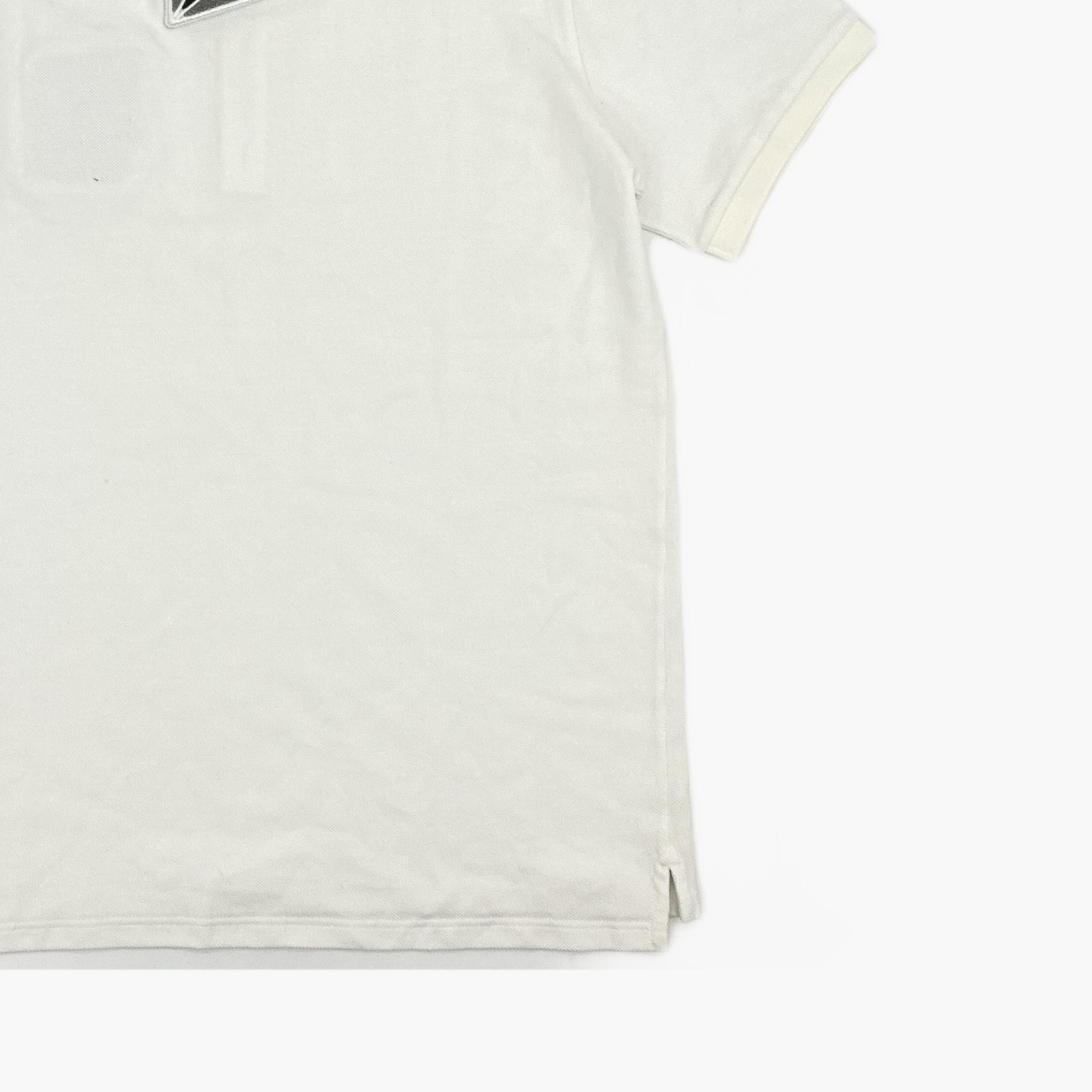 Burberry Burberry Logo Patch Polo Shirt White Size XL Size US XL / EU 56 / 4 - 5 Thumbnail
