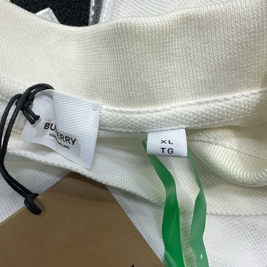 Burberry Burberry Logo Patch Polo Shirt White Size XL Size US XL / EU 56 / 4 - 10 Thumbnail