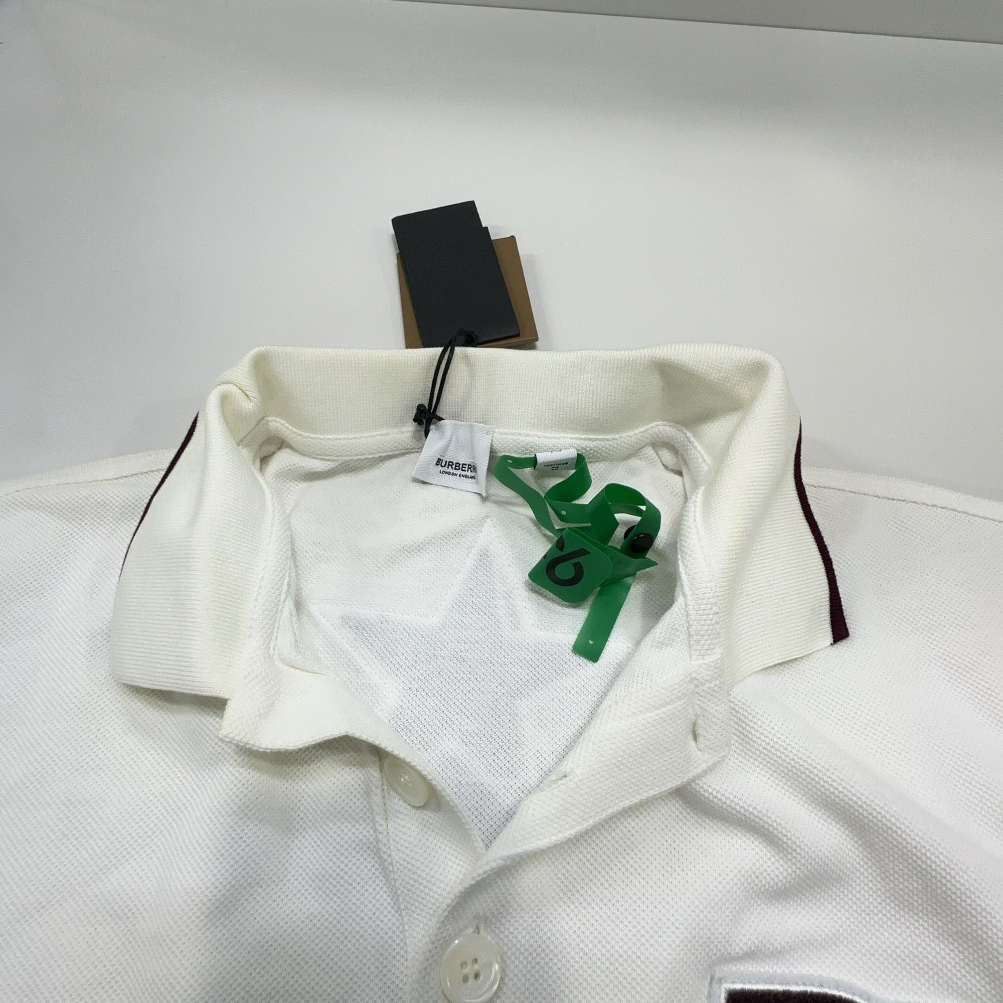 Burberry Burberry Logo Patch Polo Shirt White Size XL Size US XL / EU 56 / 4 - 12 Thumbnail