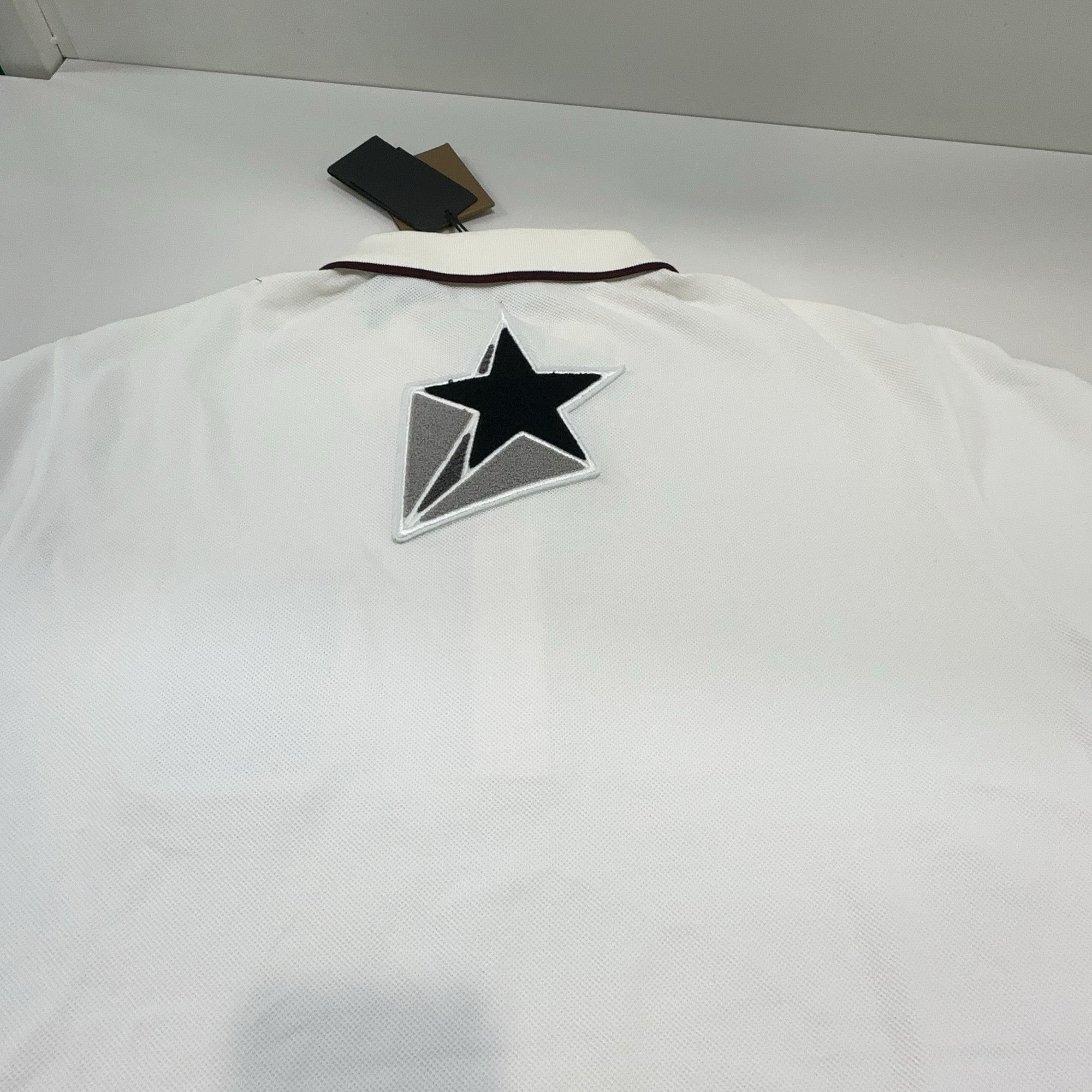 Burberry Burberry Logo Patch Polo Shirt White Size XL Size US XL / EU 56 / 4 - 16 Thumbnail