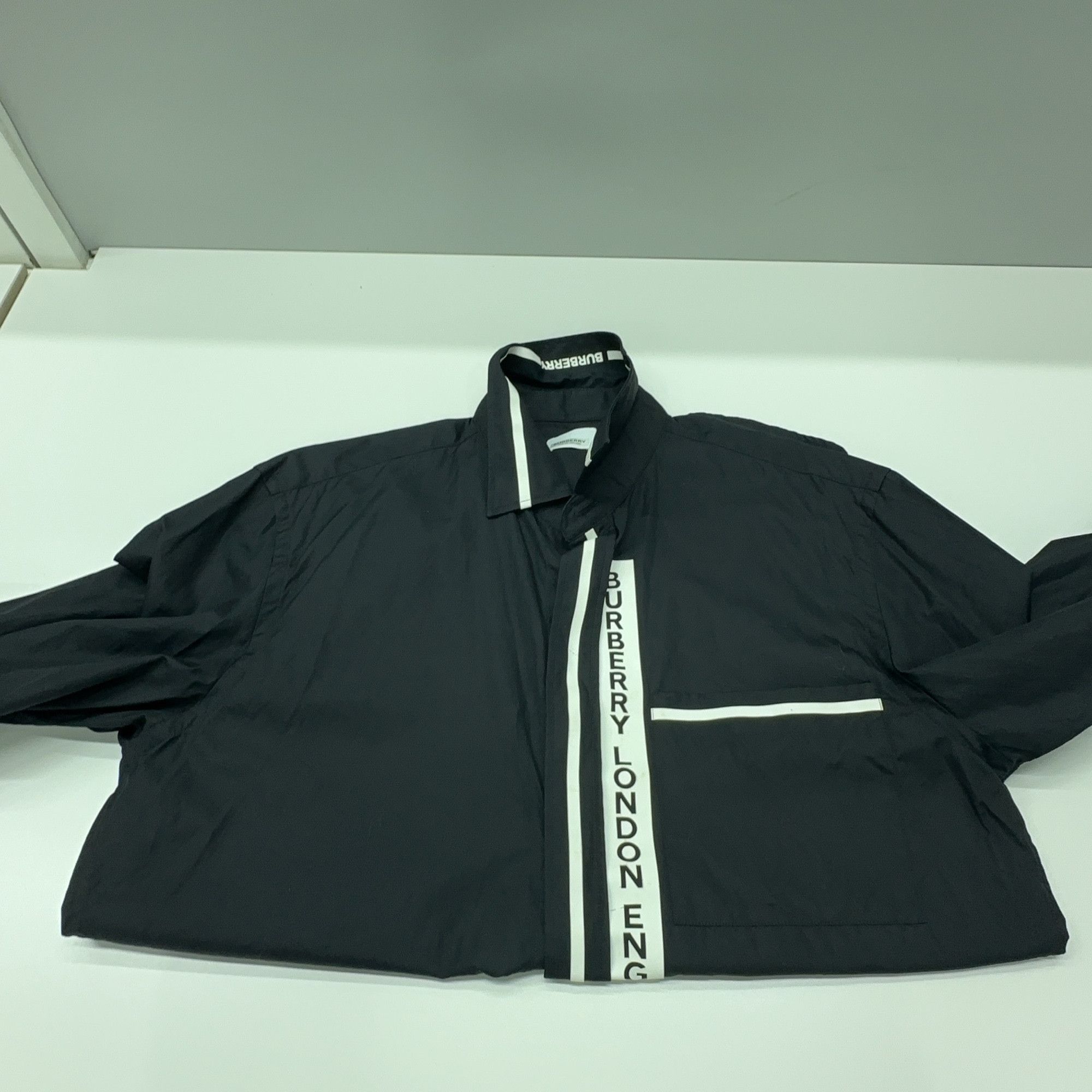 Burberry Burberry Logo Print Button Up Shirt Size M Size US M / EU 48-50 / 2 - 6 Thumbnail
