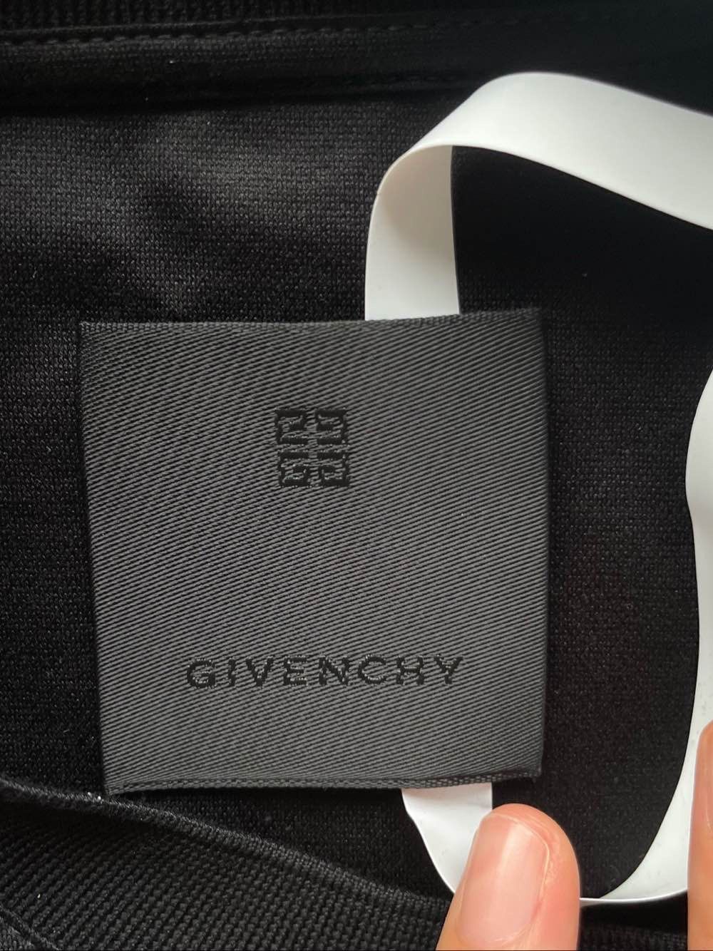 Givenchy Givenchy Metal Logo T-Shirt Size XS Size US XS / EU 42 / 0 - 3 Thumbnail