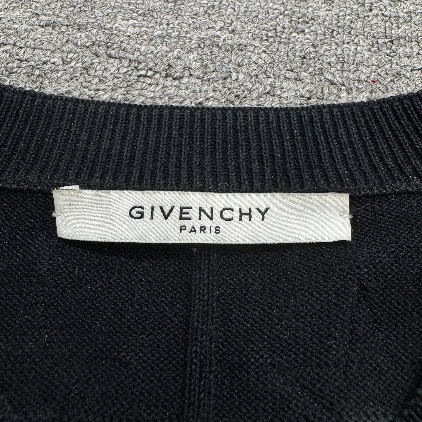 Givenchy Givenchy Star Applique Crewneck Sweater Size L Size US L / EU 52-54 / 3 - 3 Thumbnail