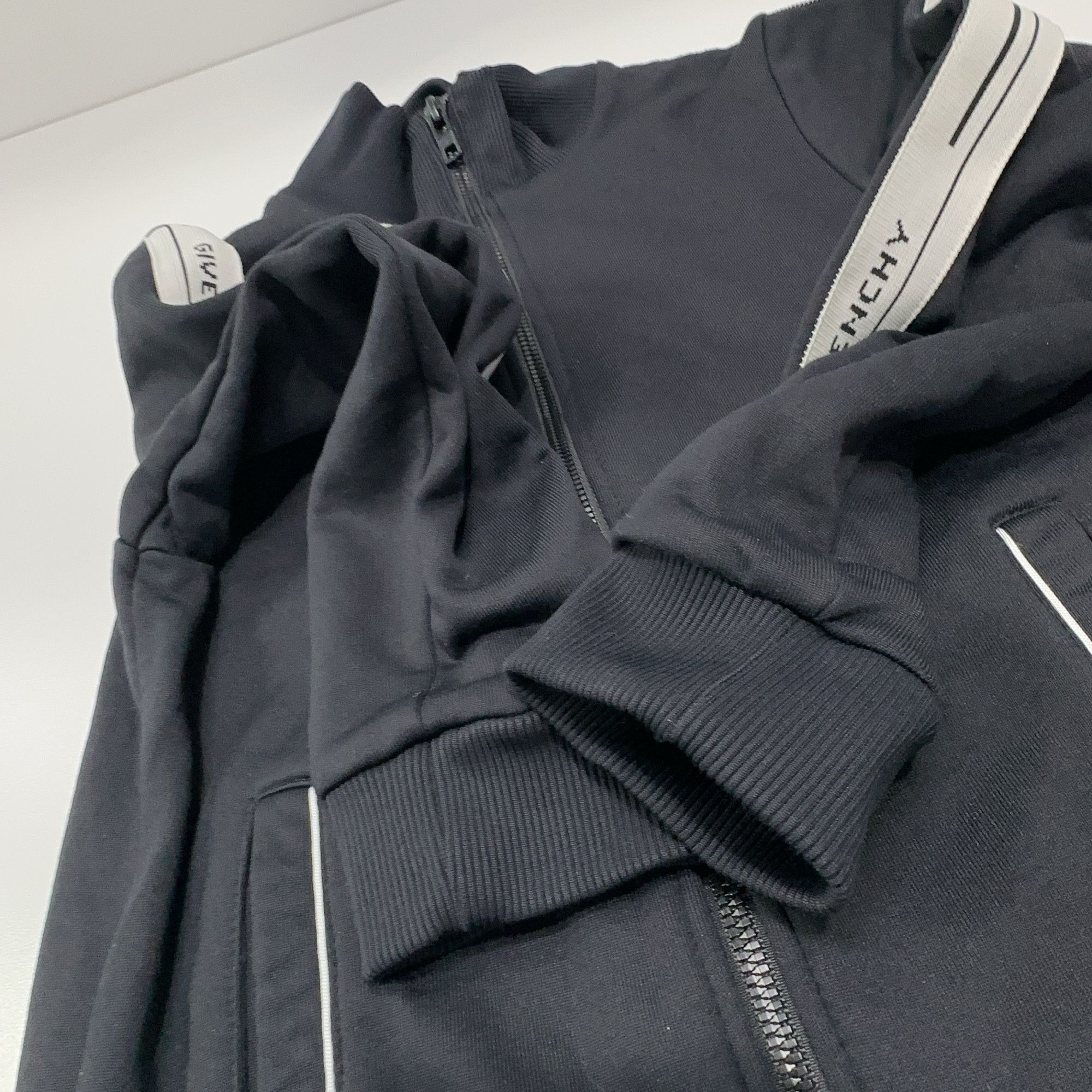 Givenchy Givenchy Logo Tape Track Jacket Size XXS Size US XXS / EU 40 - 9 Thumbnail