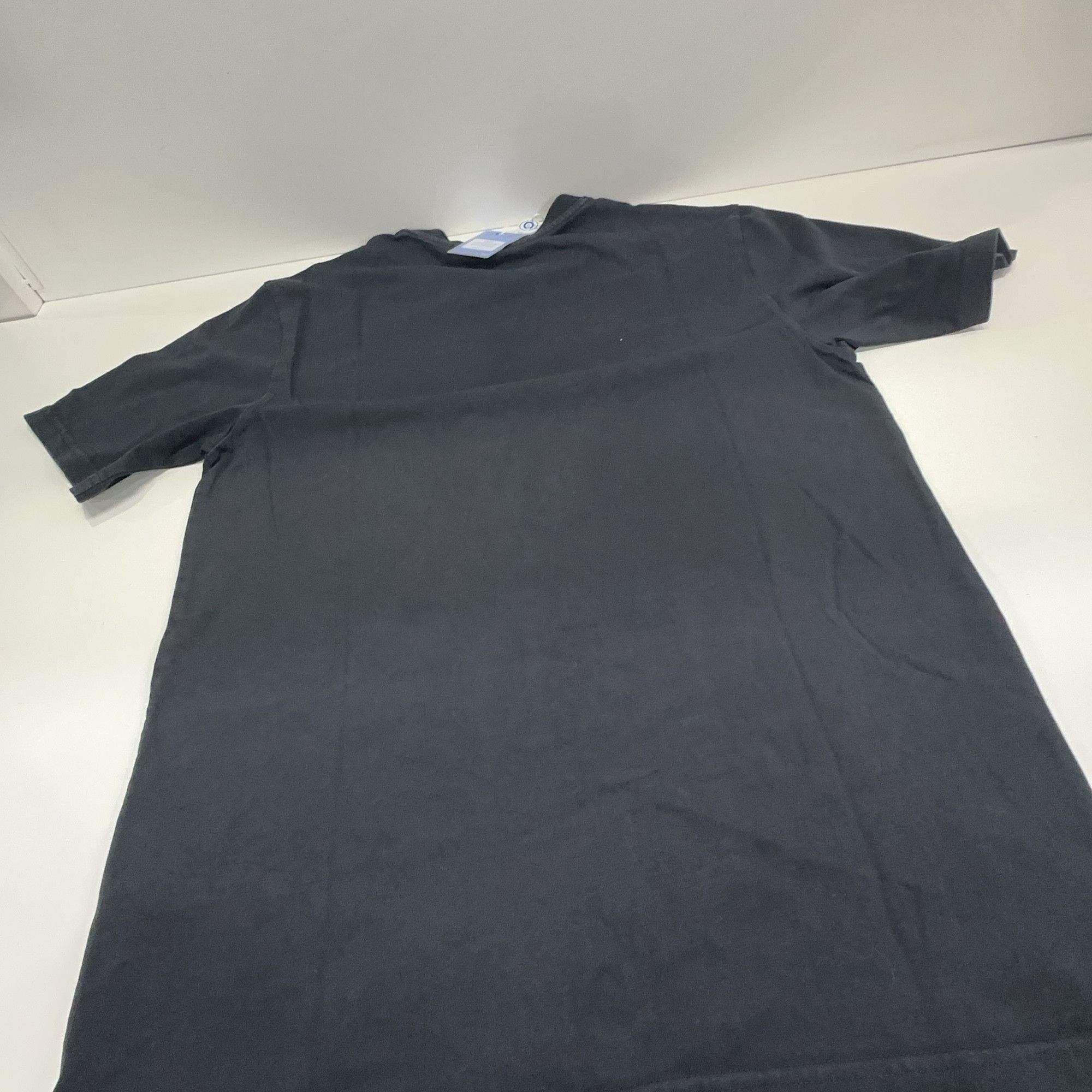 Givenchy Givenchy Fire Logo T-Shirt Size M Size US M / EU 48-50 / 2 - 15 Thumbnail