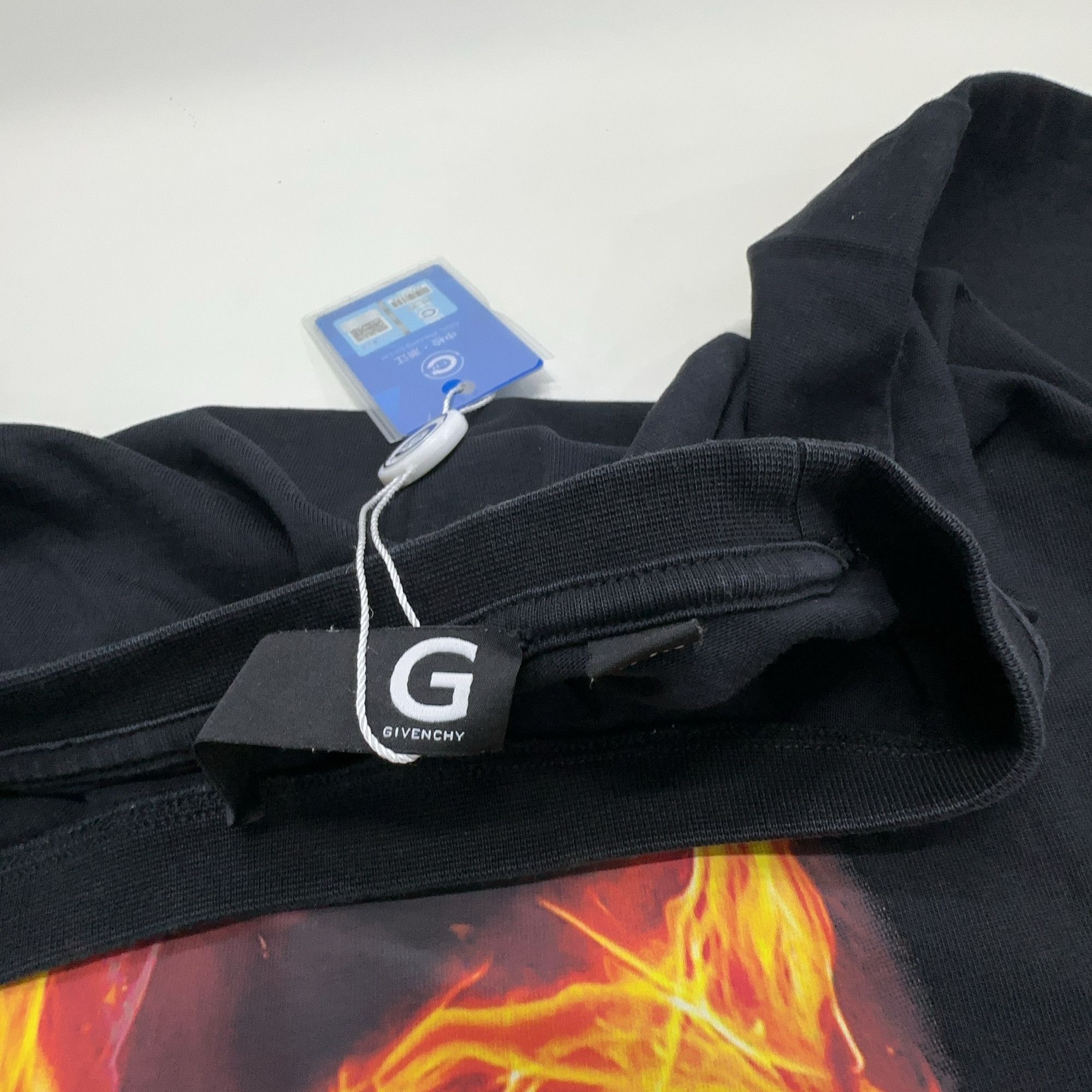 Givenchy Givenchy Fire Logo T-Shirt Size M Size US M / EU 48-50 / 2 - 6 Thumbnail