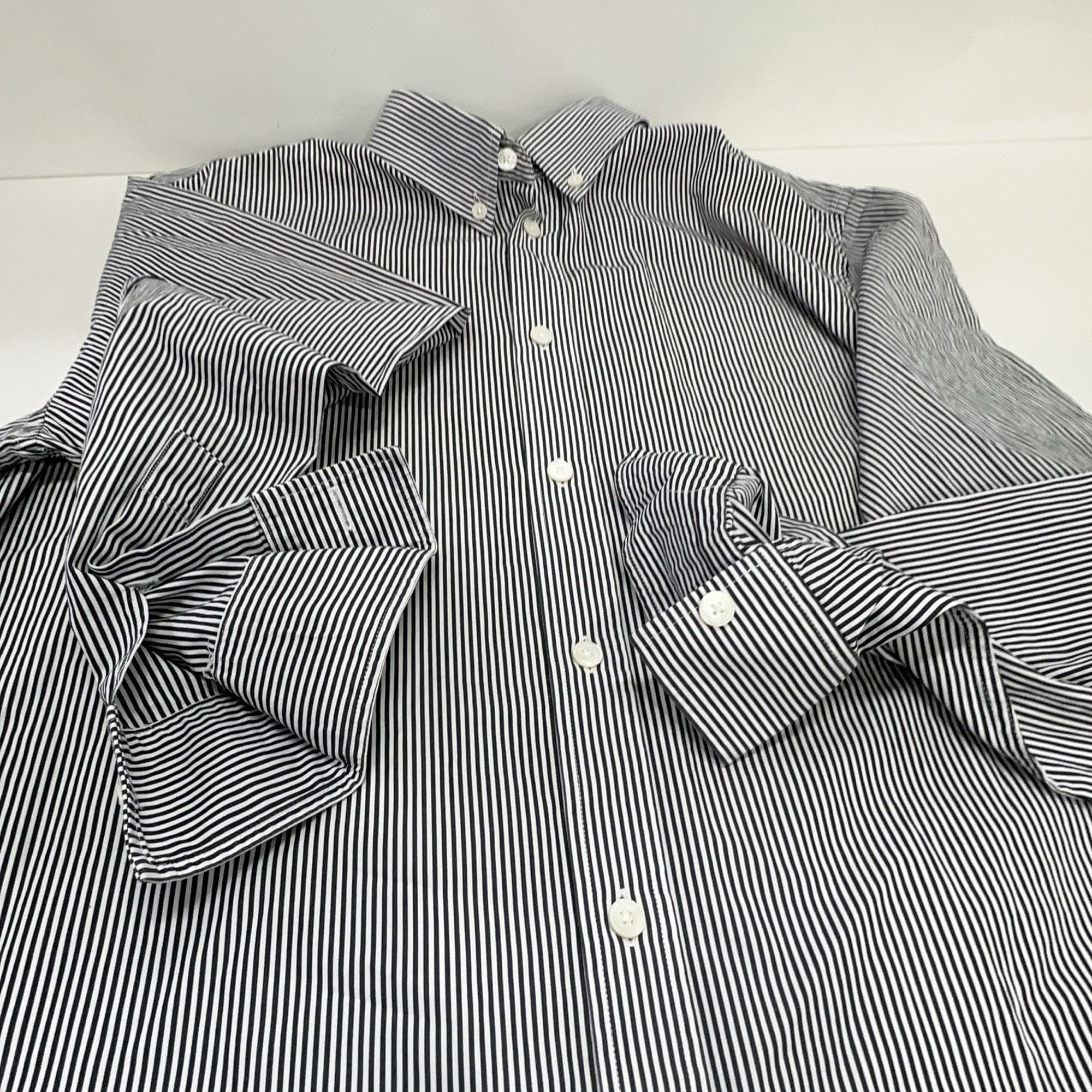 Givenchy Givenchy Logo Back Striped Shirt Size S Size US S / EU 44-46 / 1 - 8 Thumbnail