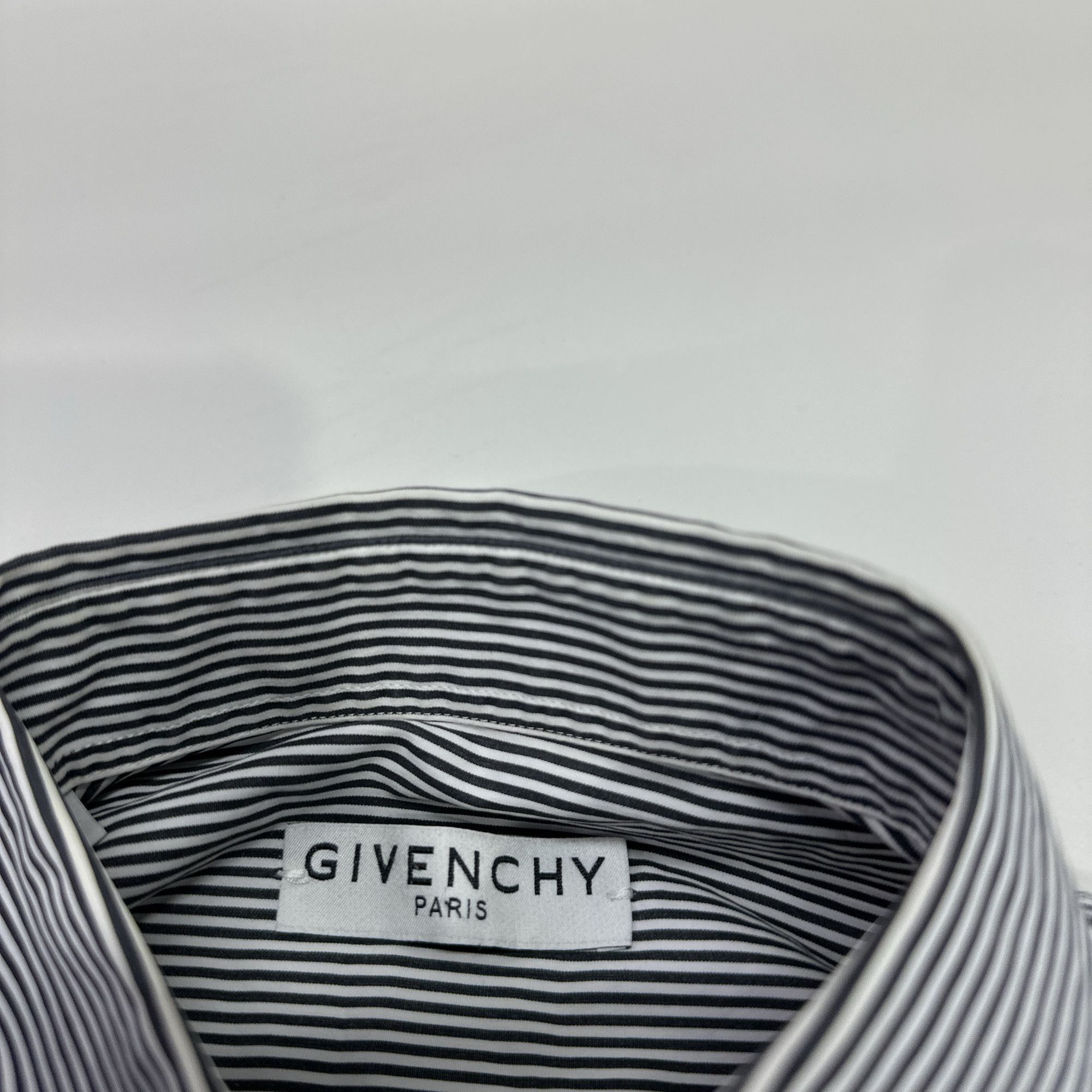 Givenchy Givenchy Logo Back Striped Shirt Size S Size US S / EU 44-46 / 1 - 3 Thumbnail