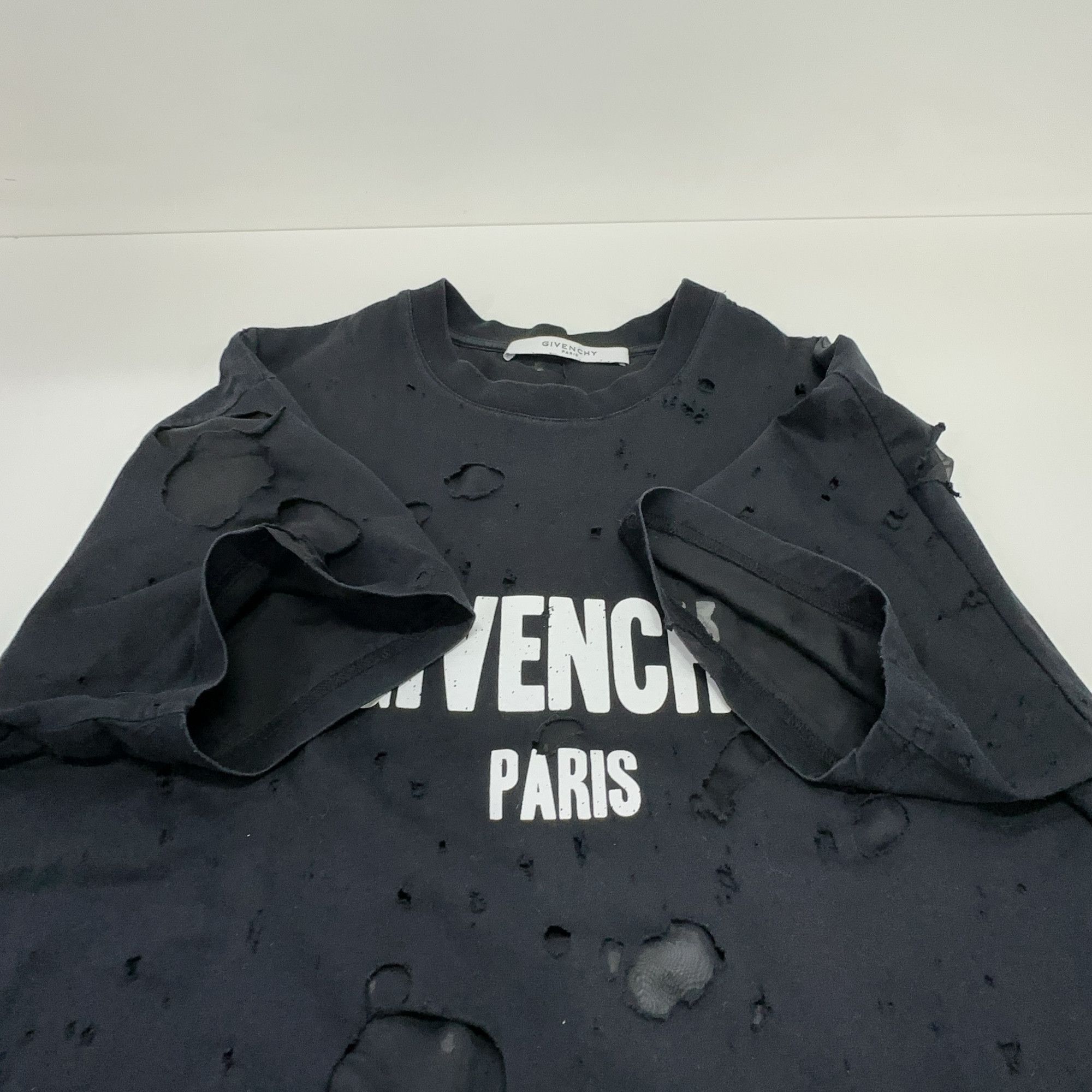 Givenchy Givenchy Distressed Logo T-Shirt XS Size US XS / EU 42 / 0 - 9 Thumbnail