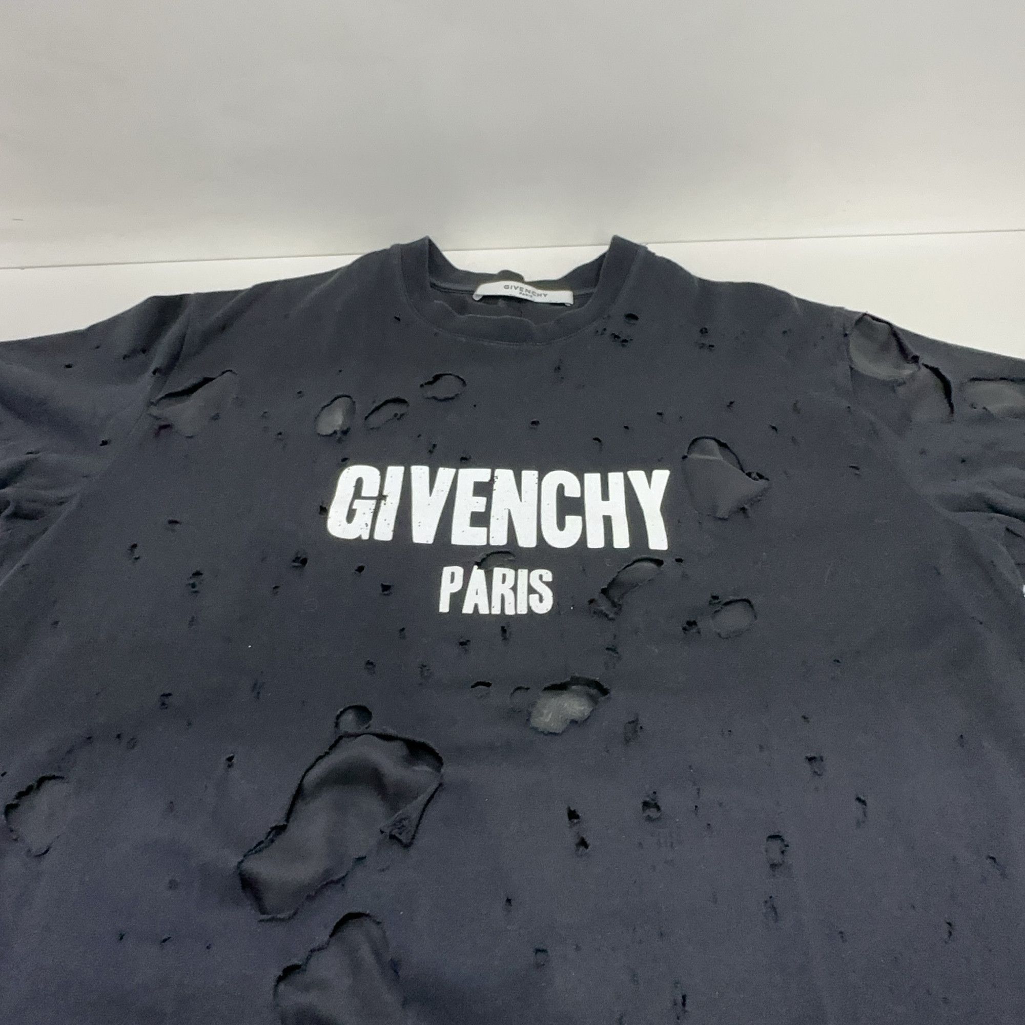 Givenchy Givenchy Distressed Logo T-Shirt XS Size US XS / EU 42 / 0 - 6 Thumbnail