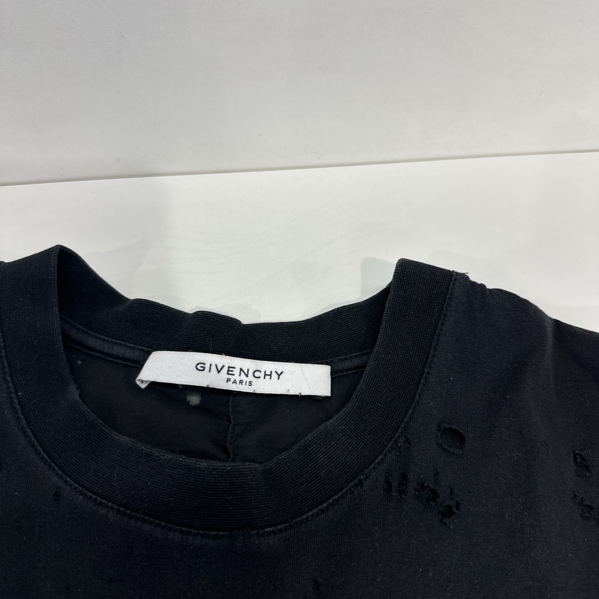 Givenchy Givenchy Distressed Logo T-Shirt XS Size US XS / EU 42 / 0 - 4 Thumbnail