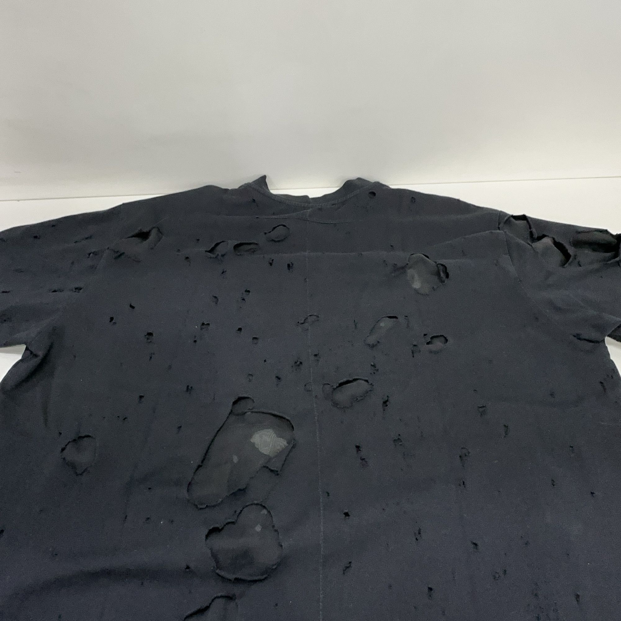 Givenchy Givenchy Distressed Logo T-Shirt XS Size US XS / EU 42 / 0 - 10 Thumbnail