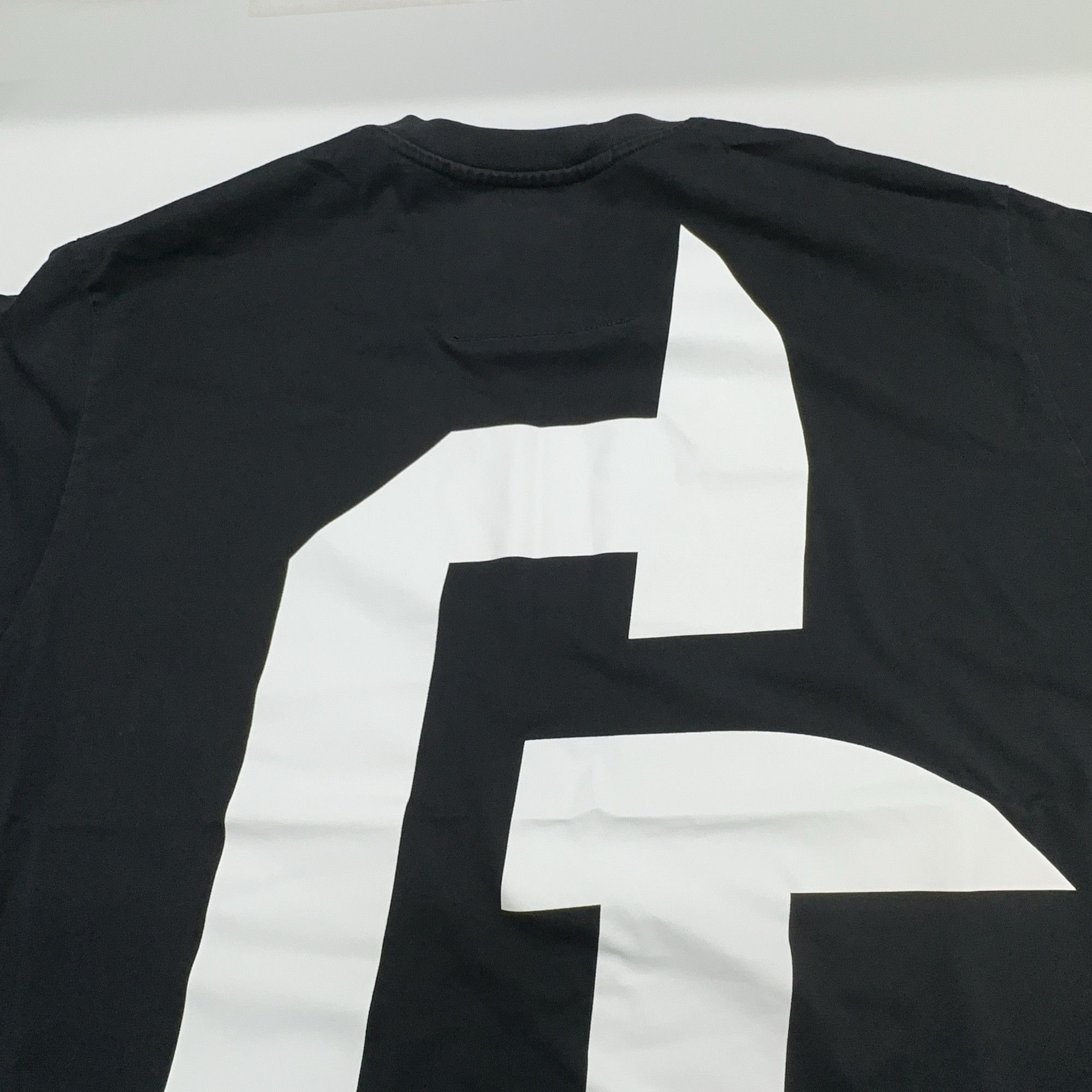 Givenchy Givenchy Logo Graphic T-Shirt Size S Size US S / EU 44-46 / 1 - 10 Thumbnail