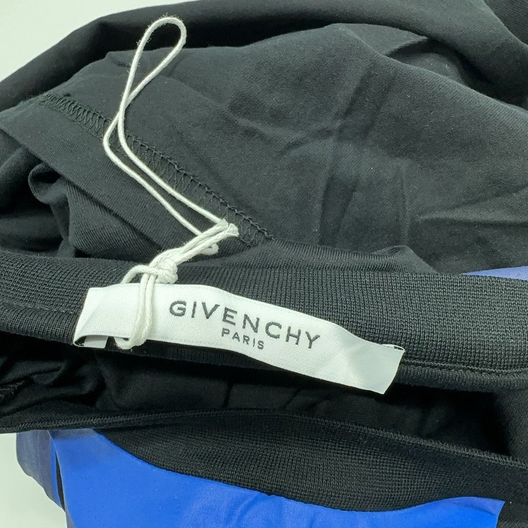 Givenchy Givenchy Graphic Print T-Shirt Size XS Size US XS / EU 42 / 0 - 4 Thumbnail