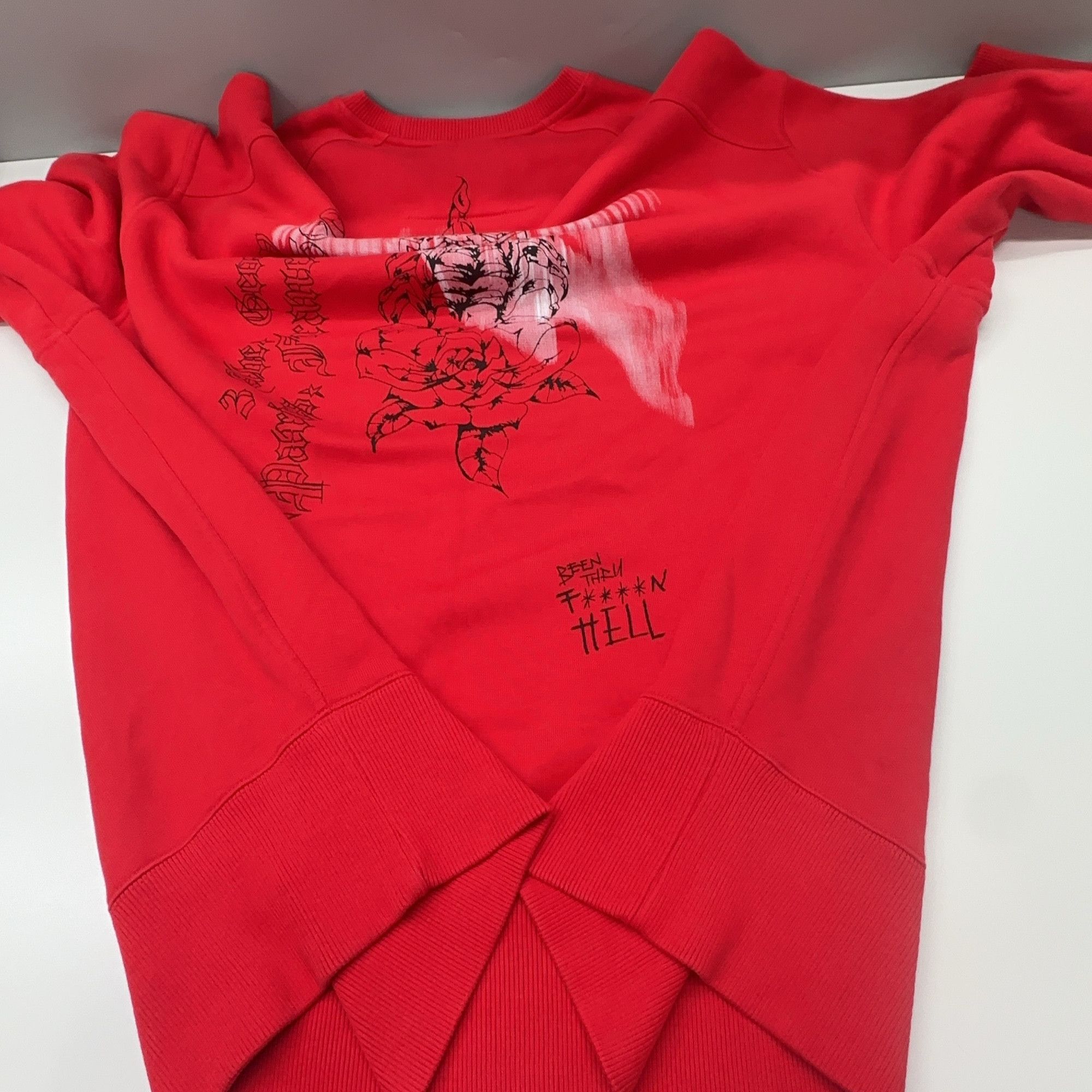 Givenchy Givenchy Been Thru Hell Graphic Sweatshirt Size M Size US M / EU 48-50 / 2 - 10 Thumbnail