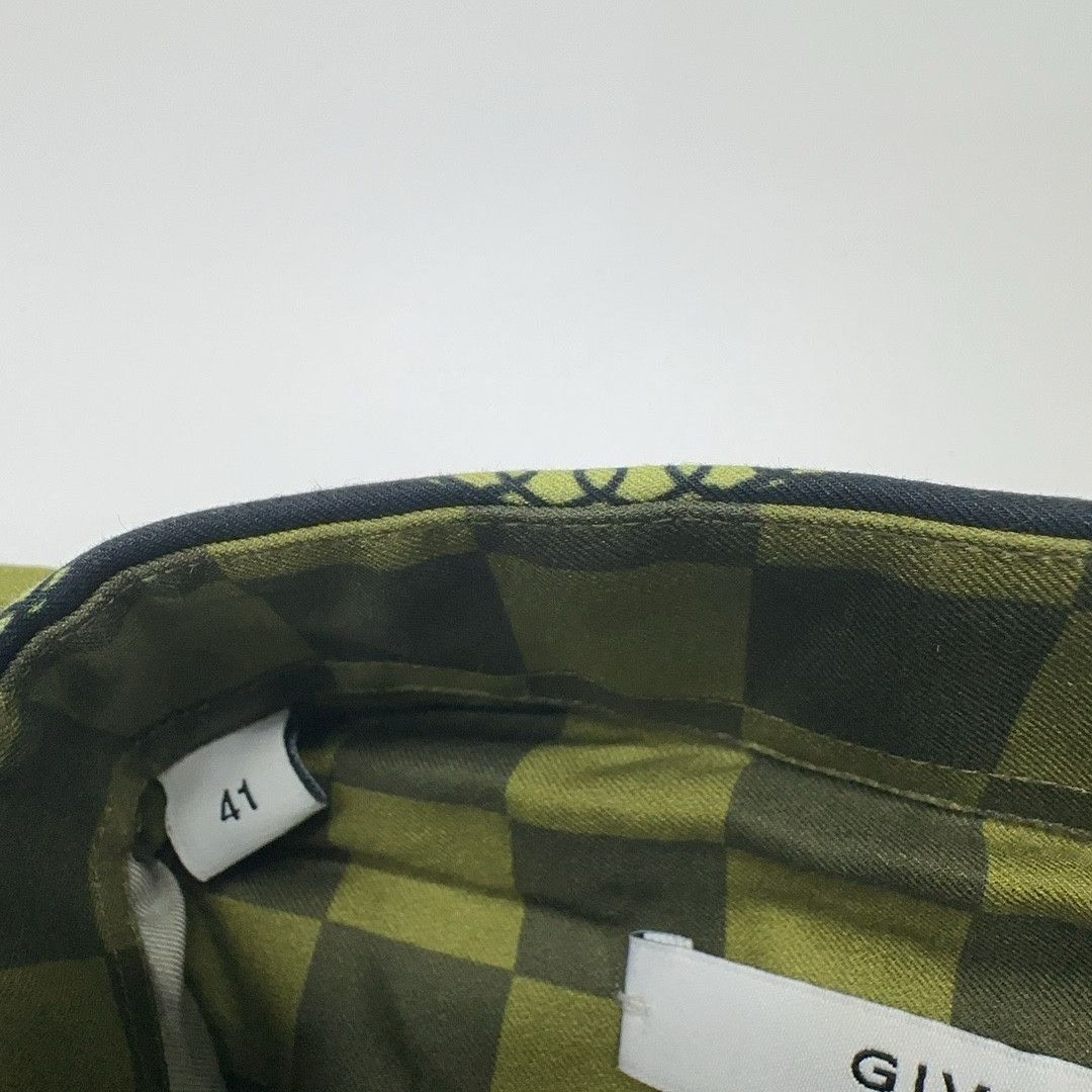 Givenchy Givenchy Checkerboard Short Sleeve Shirt Size L Size US L / EU 52-54 / 3 - 6 Thumbnail
