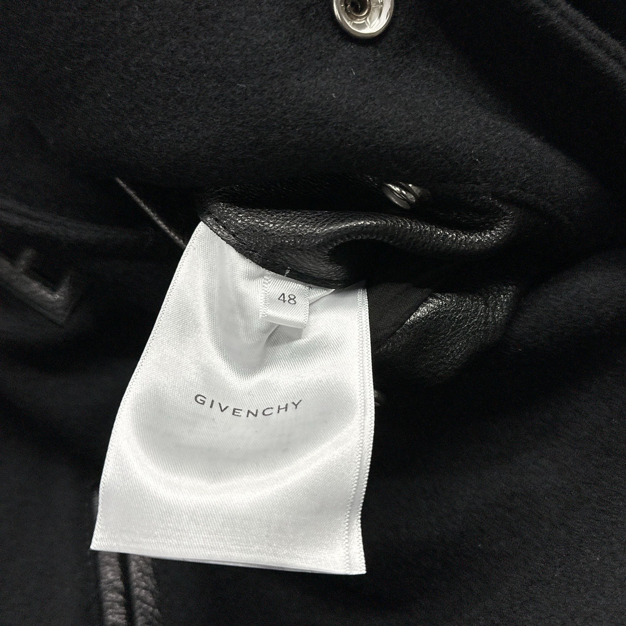 Givenchy Givenchy Logo Embossed Varsity Jacket Size 48 Size US M / EU 48-50 / 2 - 4 Thumbnail