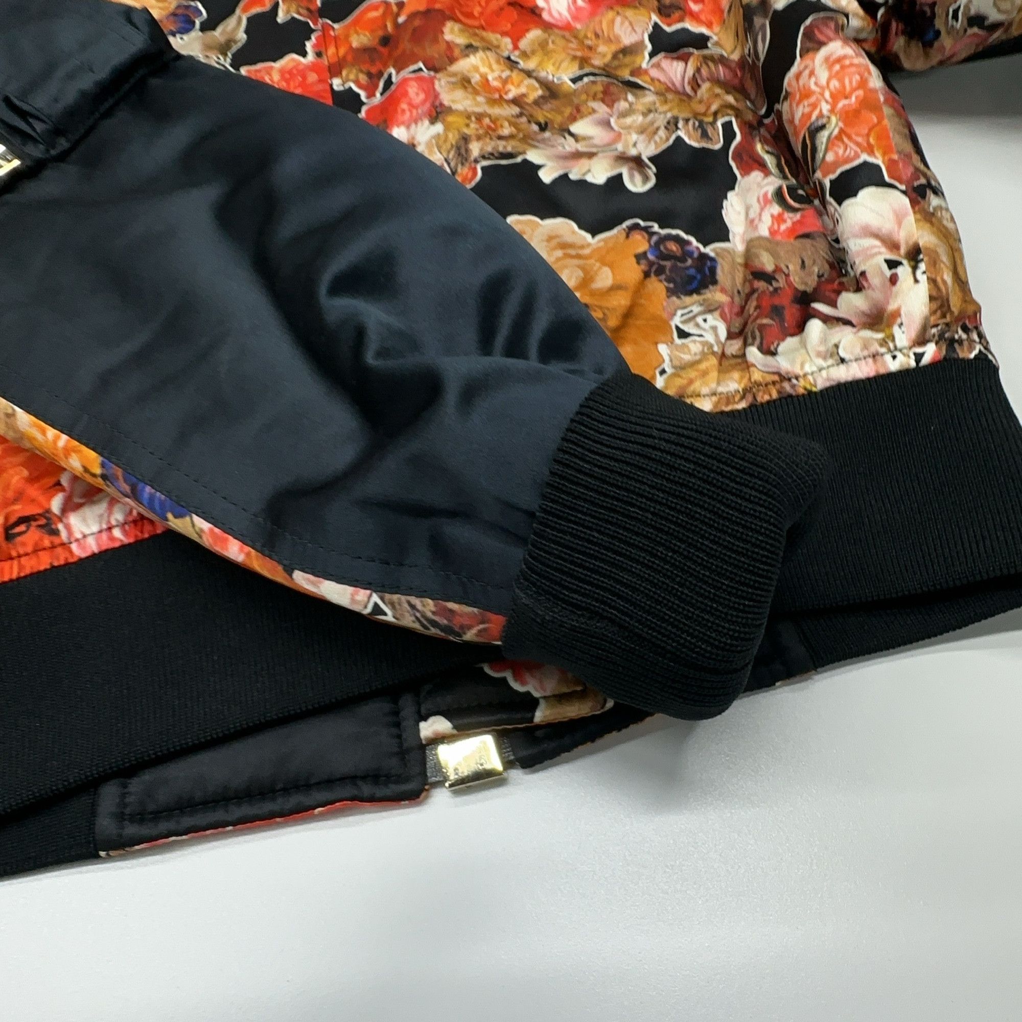 Givenchy Givenchy Floral Silk Bomber Jacket Size 36 Size XS / US 0-2 / IT 36-38 - 6 Thumbnail