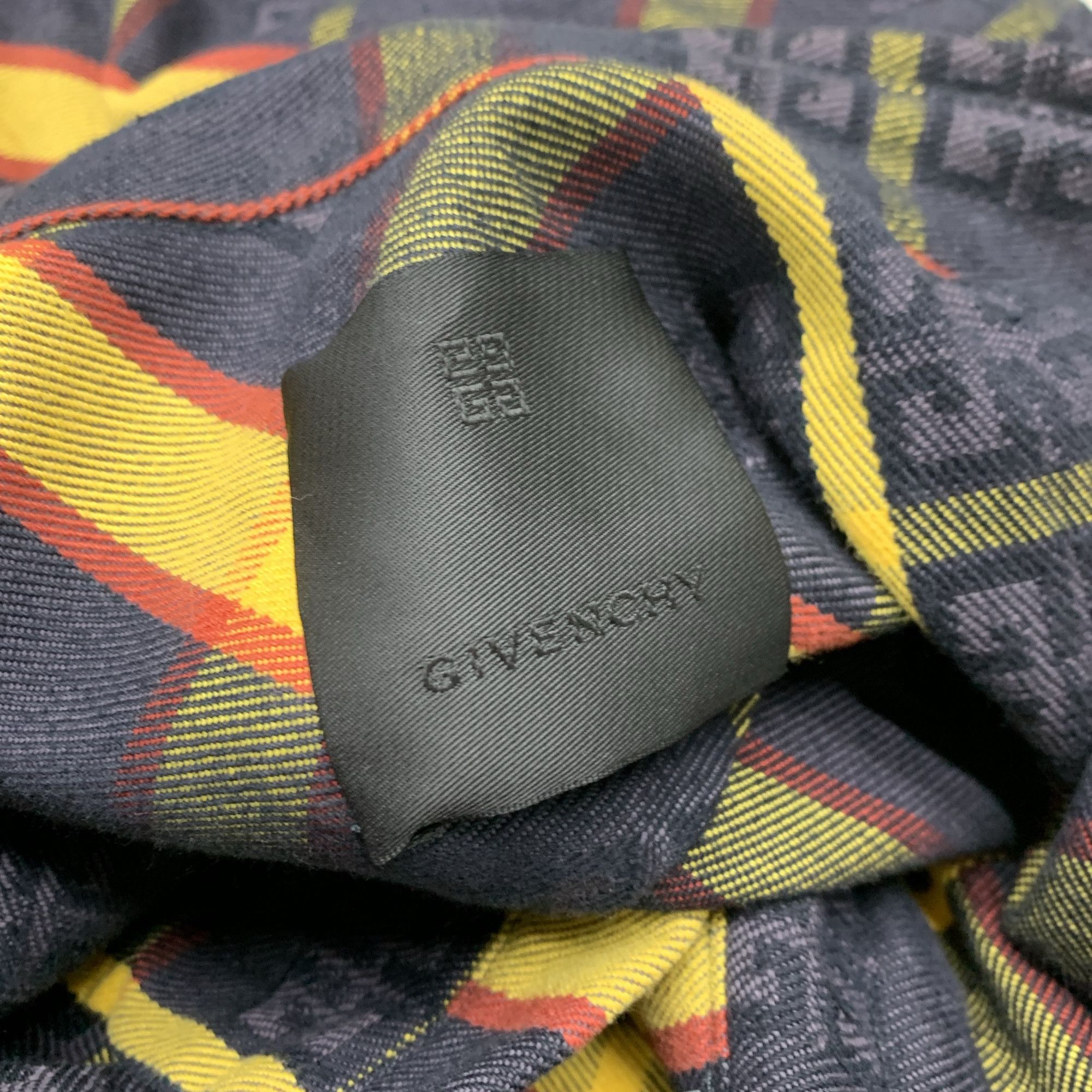 Givenchy Givenchy Plaid Zip Shirt Size L Size US XS / EU 42 / 0 - 5 Thumbnail