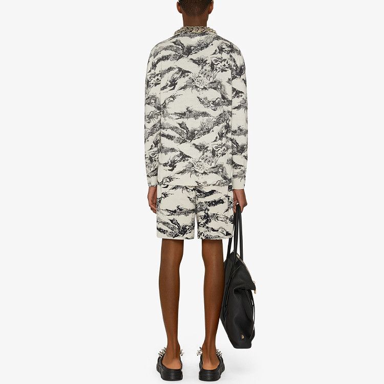 Givenchy Givenchy Gothic Print Shorts Size 32 Size US 32 / EU 48 - 18 Thumbnail