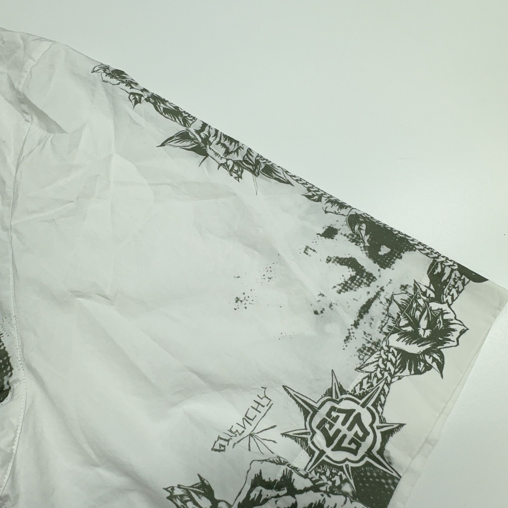 Givenchy Givenchy Graphic Print Zip-Up Shirt Size L Size US L / EU 52-54 / 3 - 7 Thumbnail