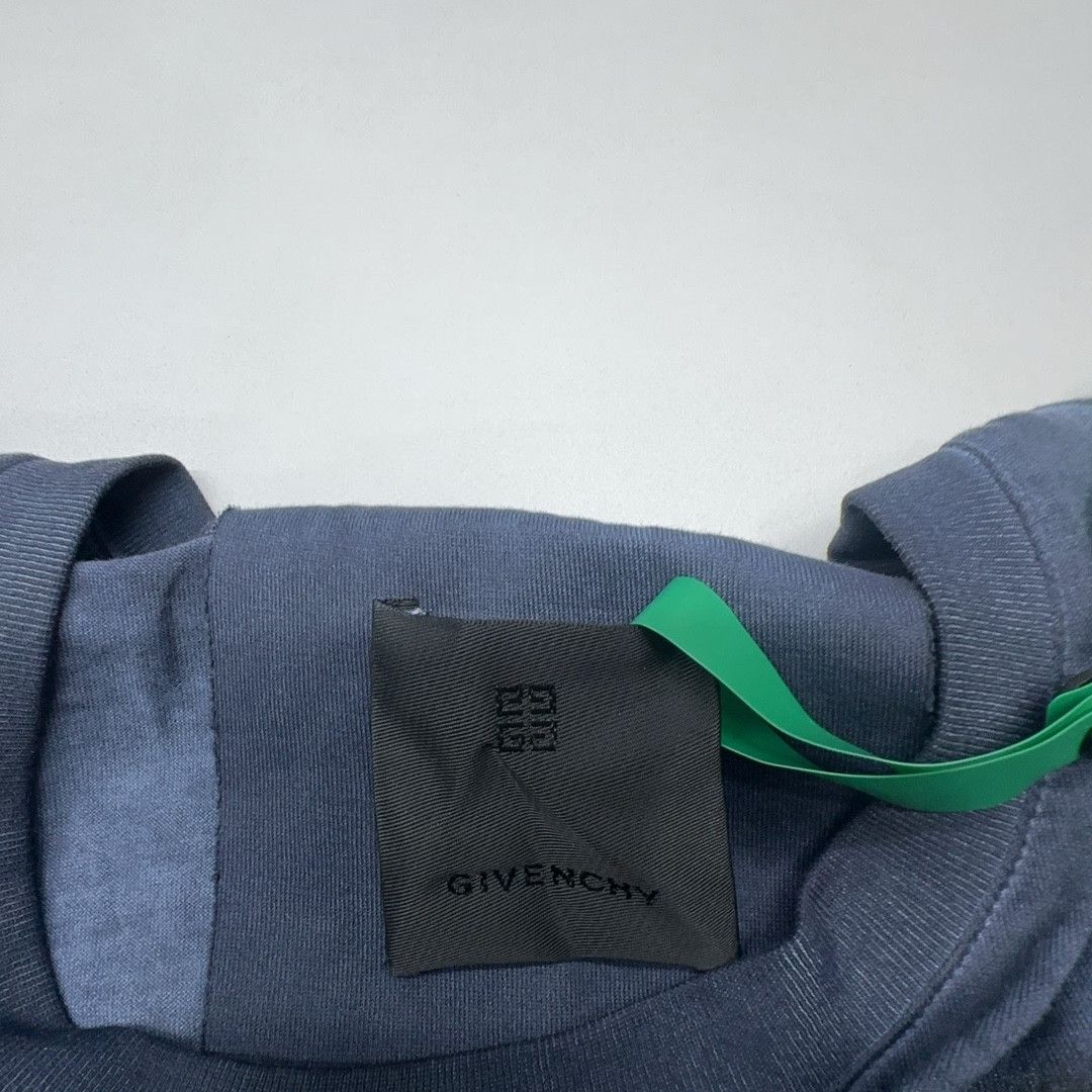 Givenchy Givenchy x Chito Graphic T-Shirt XS Size US XS / EU 42 / 0 - 3 Thumbnail