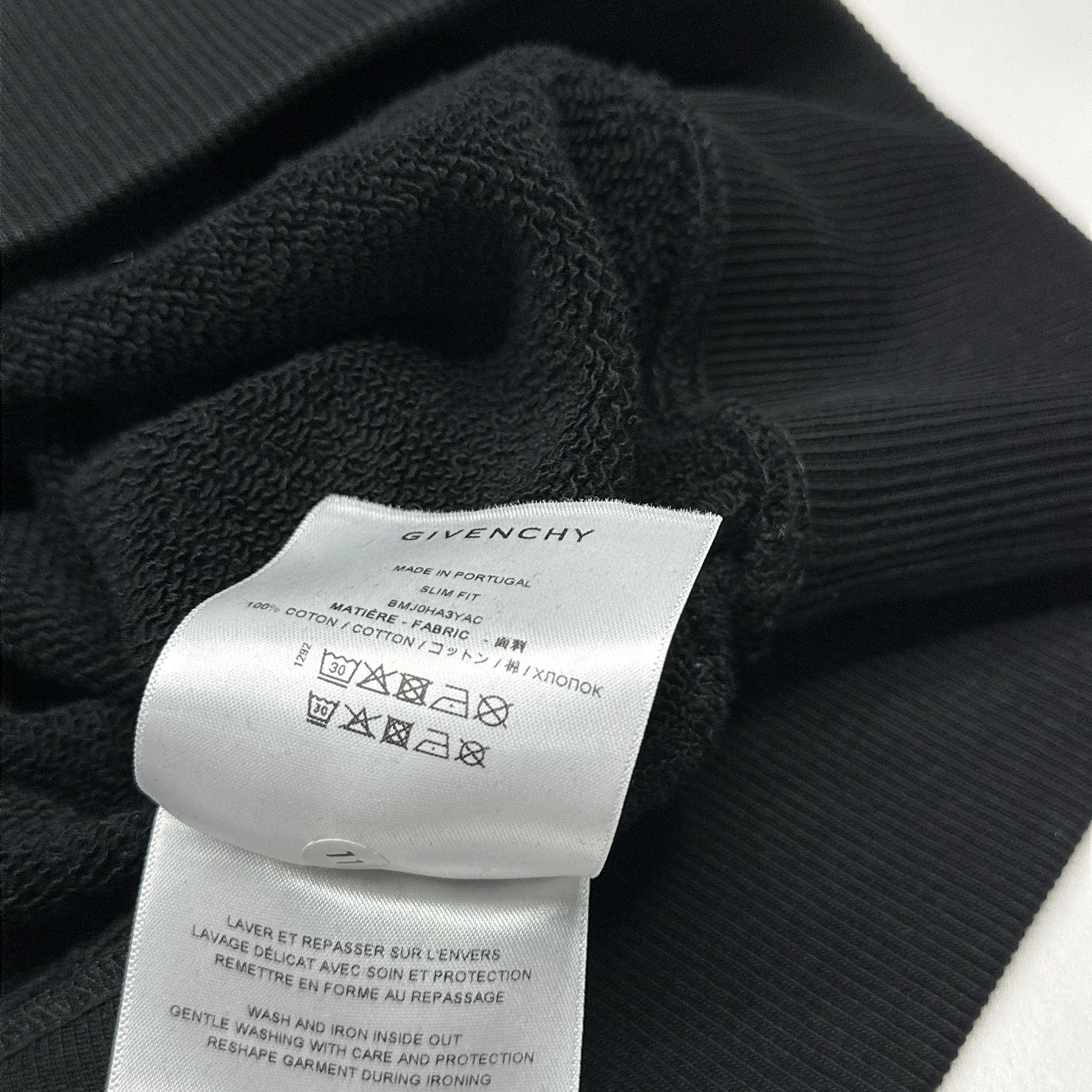 Givenchy Givenchy Logo Sweatshirt Black Size L Size US L / EU 52-54 / 3 - 5 Thumbnail