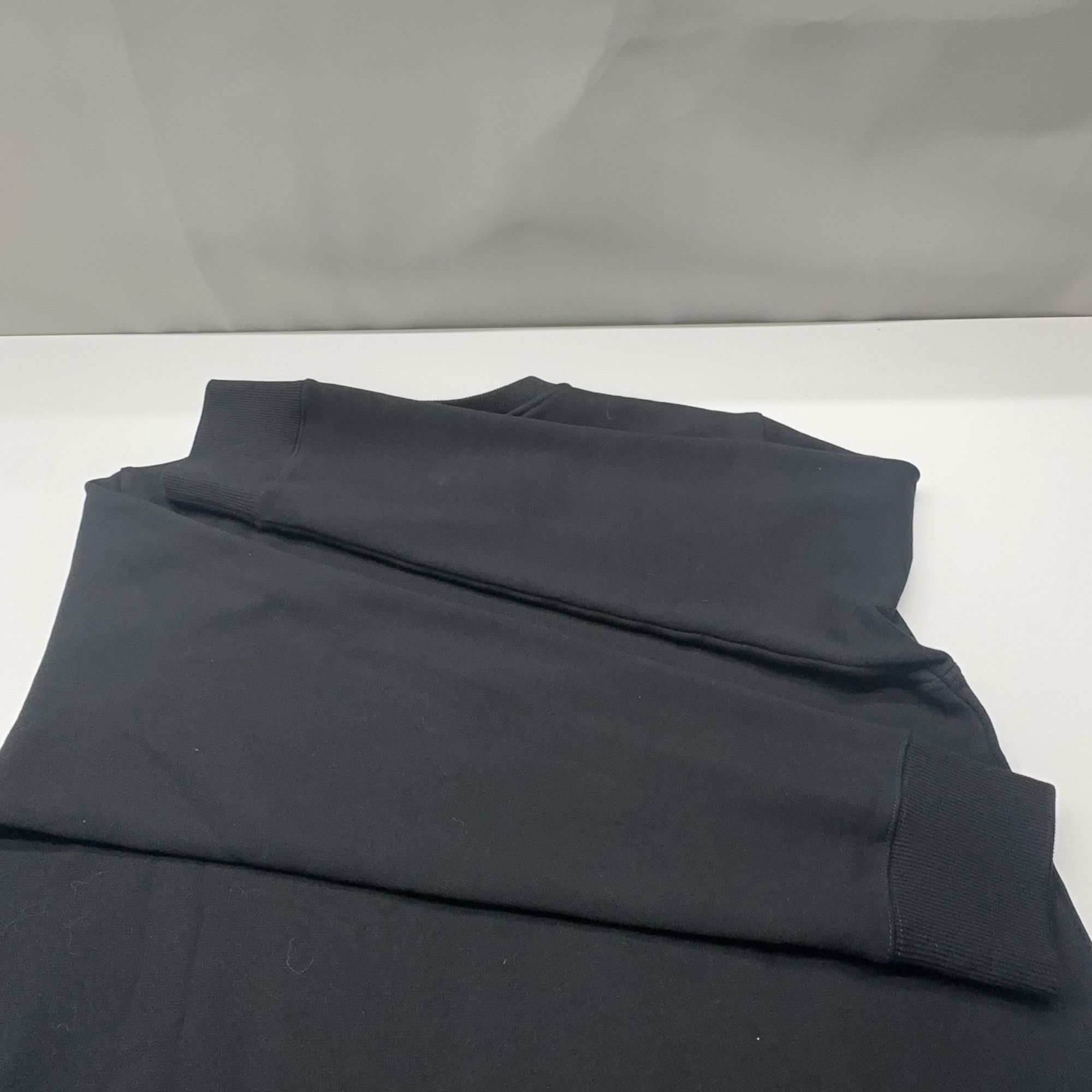 Givenchy Givenchy Logo Sweatshirt Black Size L Size US L / EU 52-54 / 3 - 11 Thumbnail