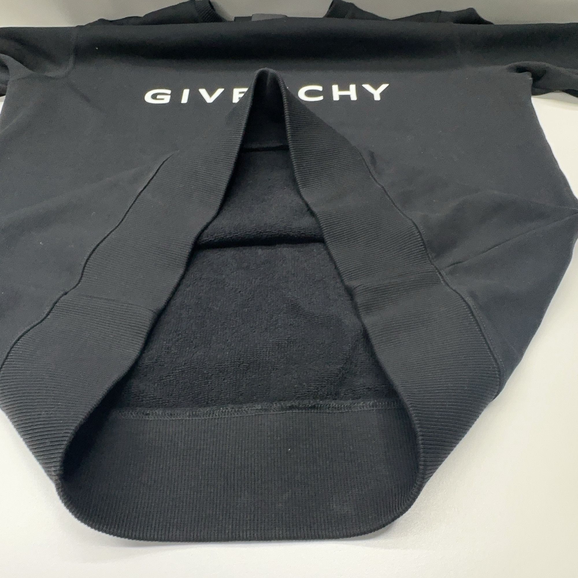 Givenchy Givenchy Logo Sweatshirt Black Size L Size US L / EU 52-54 / 3 - 10 Thumbnail