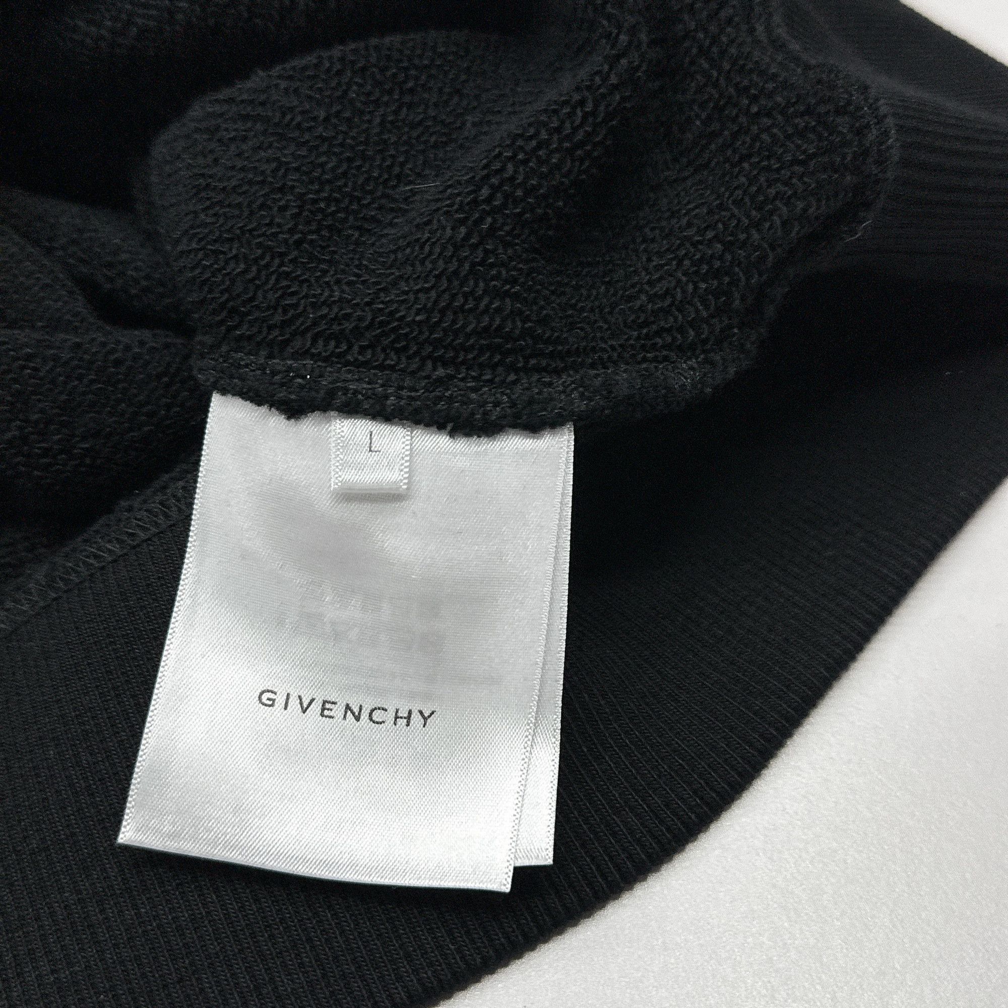 Givenchy Givenchy Logo Sweatshirt Black Size L Size US L / EU 52-54 / 3 - 4 Thumbnail