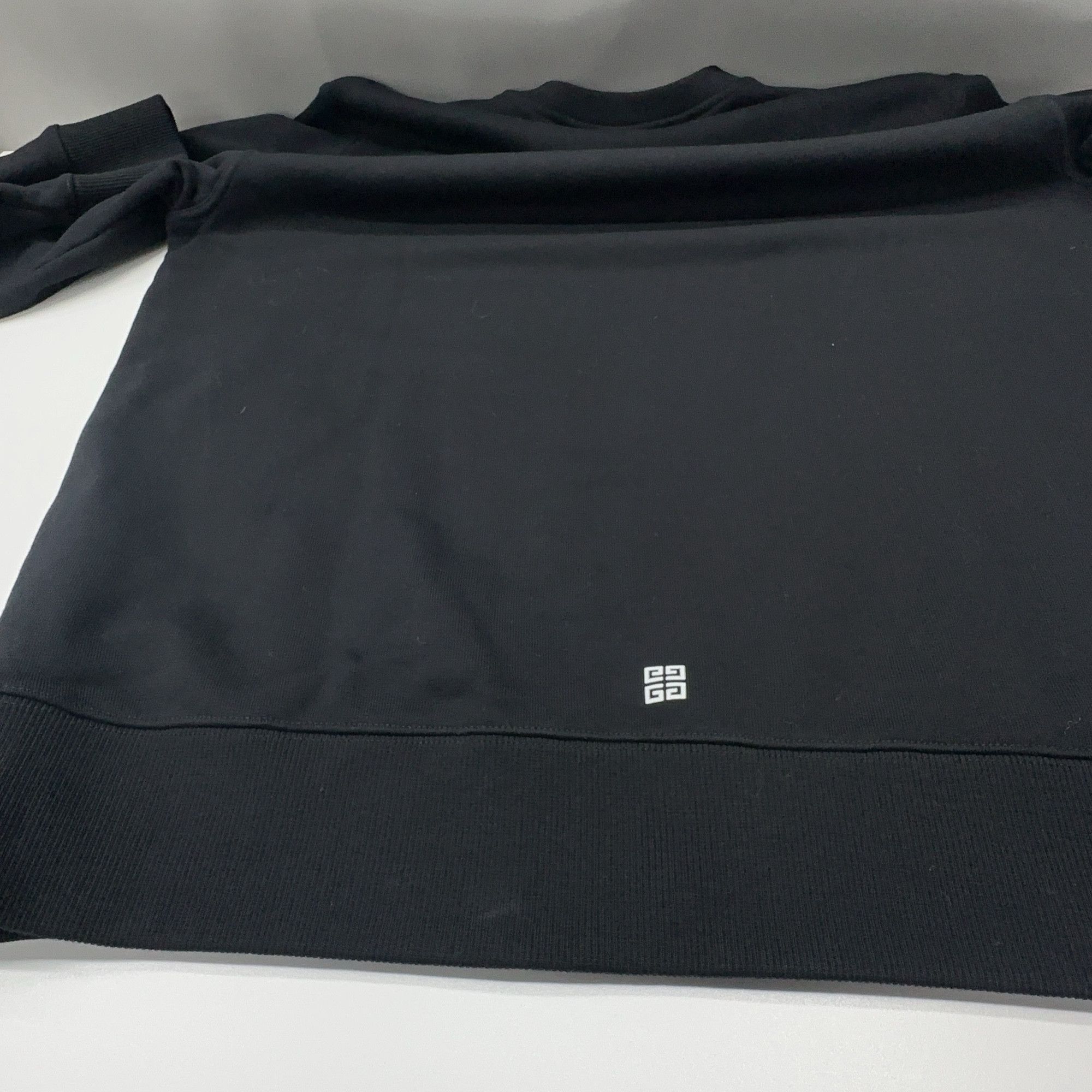 Givenchy Givenchy Logo Sweatshirt Black Size L Size US L / EU 52-54 / 3 - 13 Thumbnail