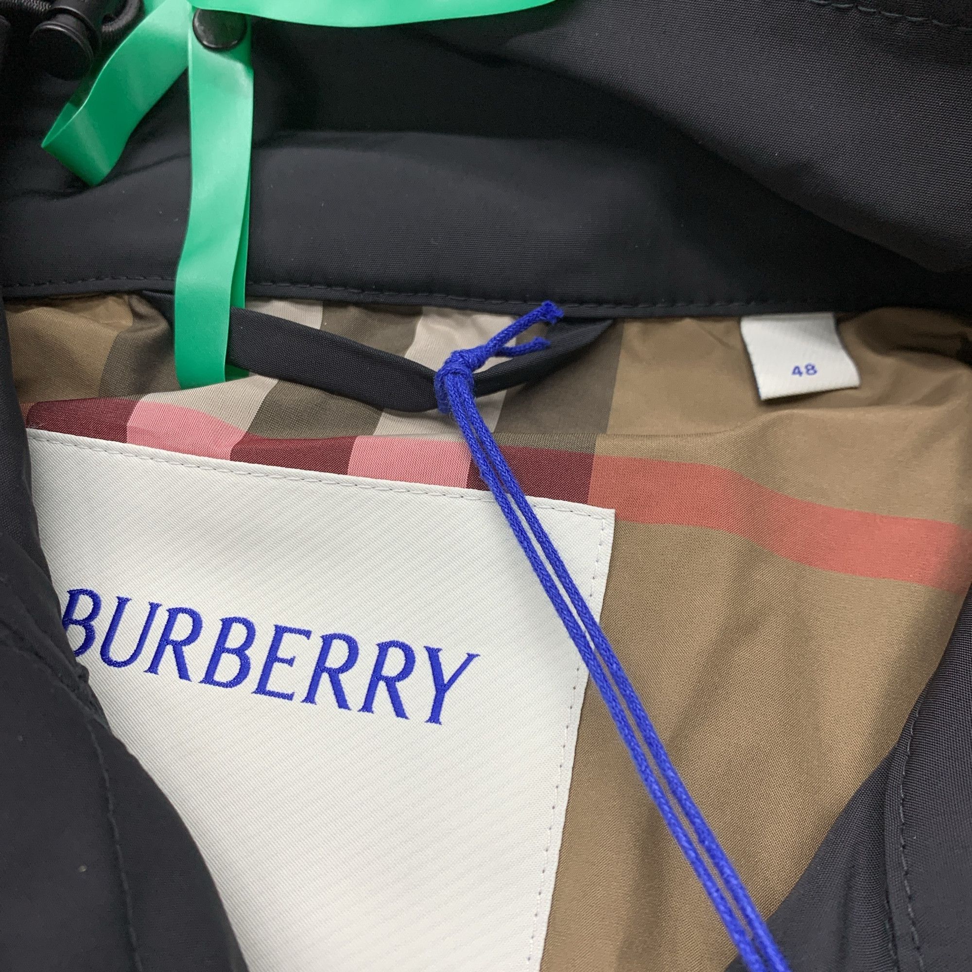 Burberry Burberry Logo Hooded Jacket Size M Size US M / EU 48-50 / 2 - 3 Thumbnail