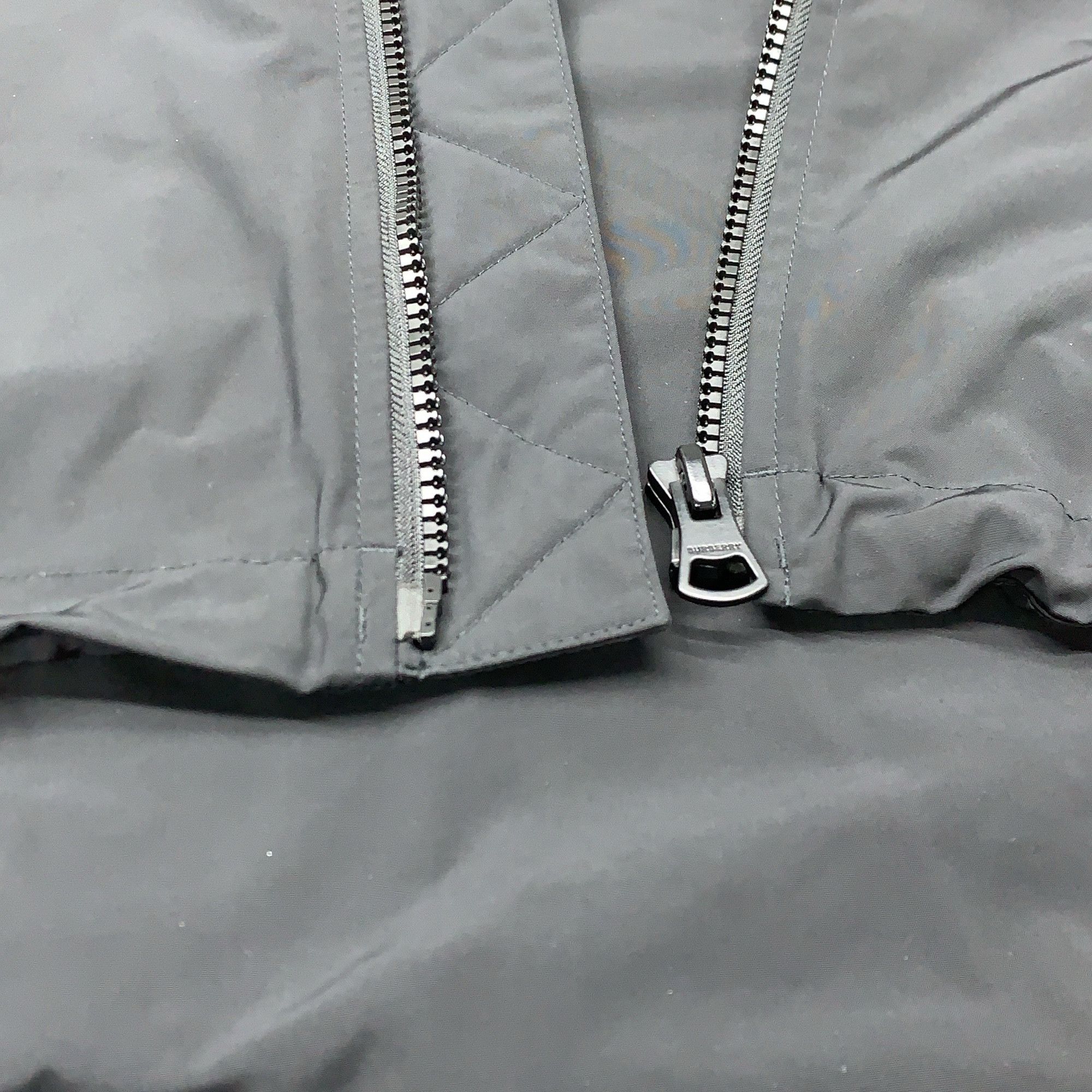 Burberry Burberry Logo Hooded Jacket Size M Size US M / EU 48-50 / 2 - 10 Thumbnail
