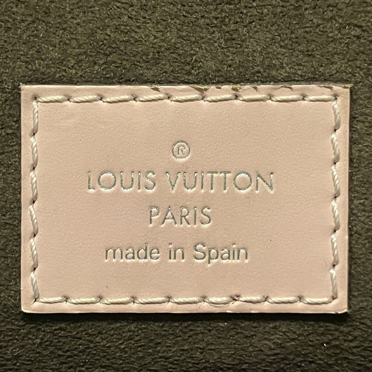 Louis Vuitton Louis Vuitton Louis Vuitton Cluny BB Epi Handbag Leather Handbag M41338 DUTY FREE for USA Size ONE SIZE - 4 Thumbnail