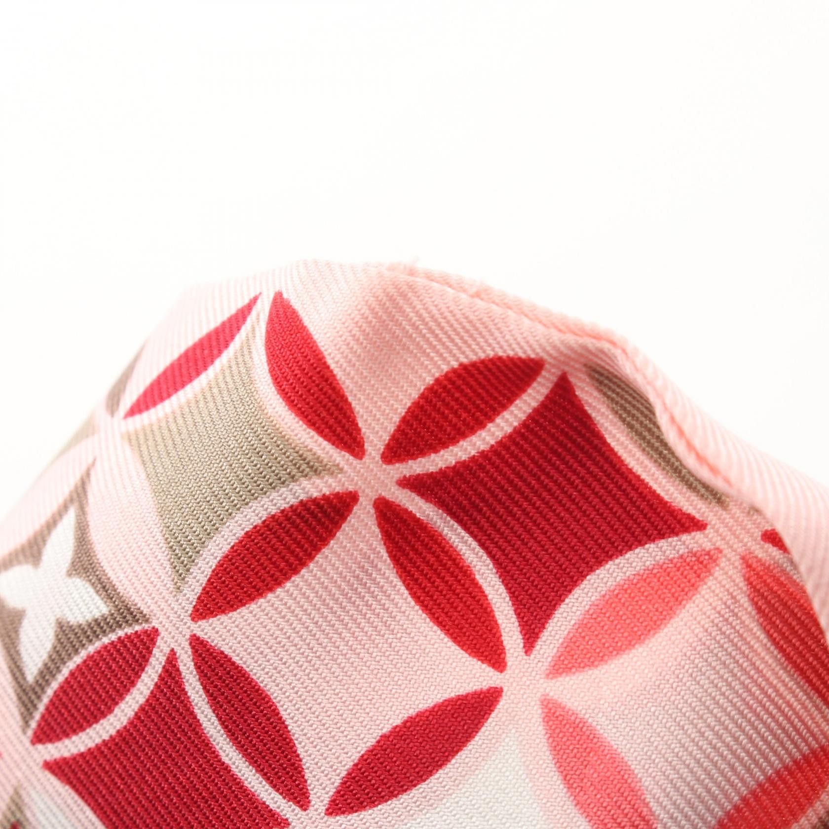 Louis Vuitton Louis Vuitton Louis Vuitton Silk Scarf Textile Scarf M72167 DUTY FREE for USA Size ONE SIZE - 7 Thumbnail
