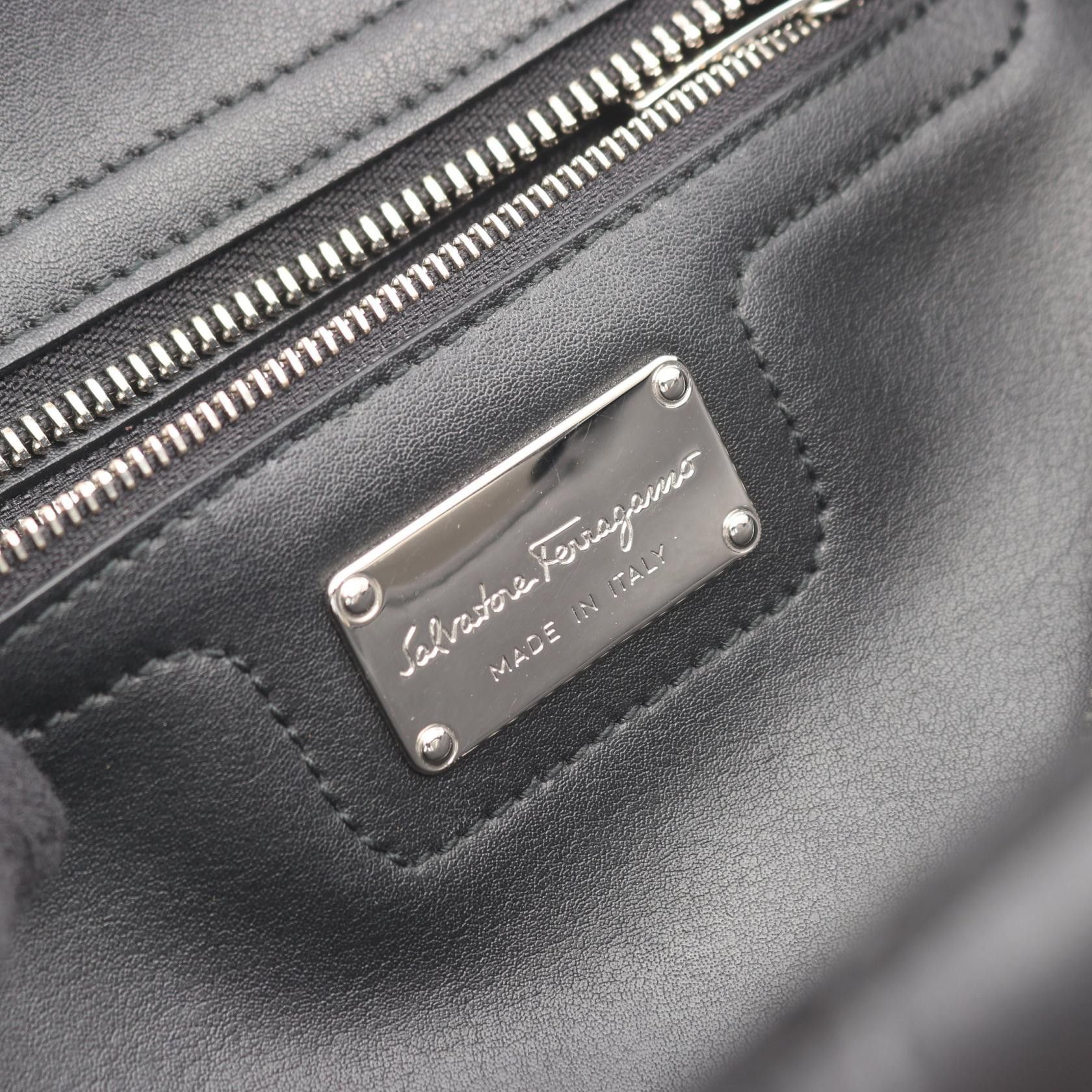 Salvatore Ferragamo Salvatore Ferragamo Salvatore Ferragamo Nolita Leather Handbag Leather Handbag 21E621 DUTY FREE for USA Size ONE SIZE - 4 Thumbnail