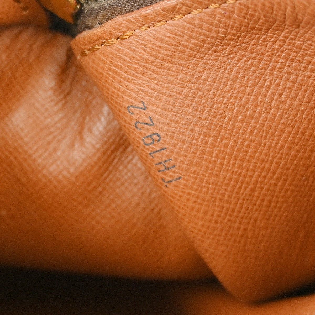 Louis Vuitton Louis Vuitton Papillon Handbag Monogram Canvas Size ONE SIZE - 5 Thumbnail