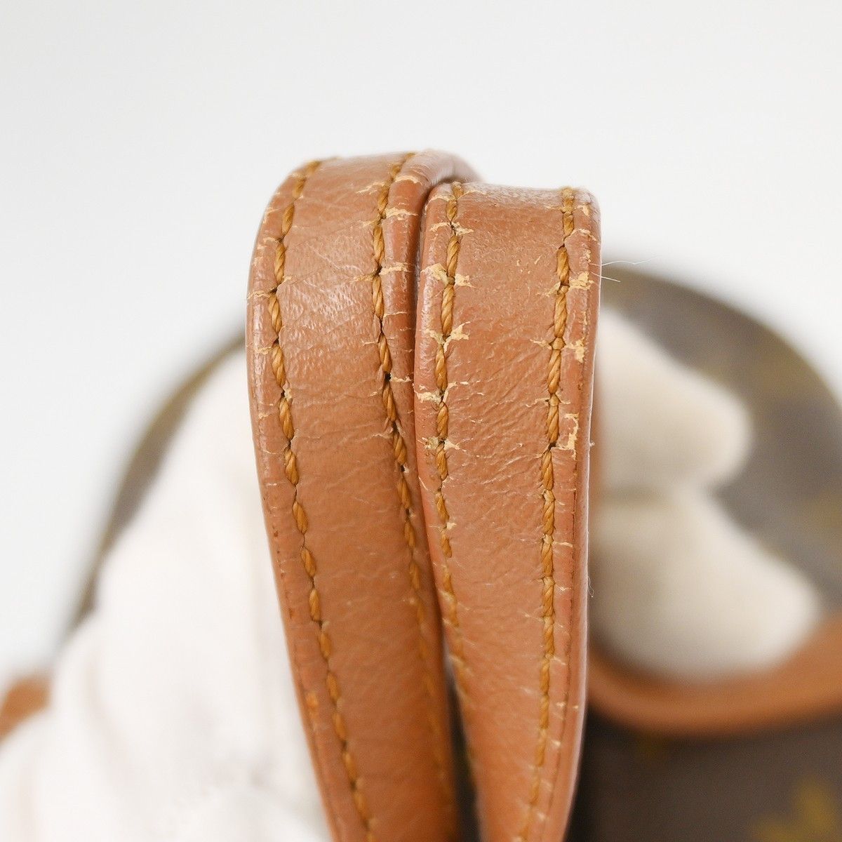 Louis Vuitton Louis Vuitton Papillon Handbag Monogram Canvas Size ONE SIZE - 13 Thumbnail