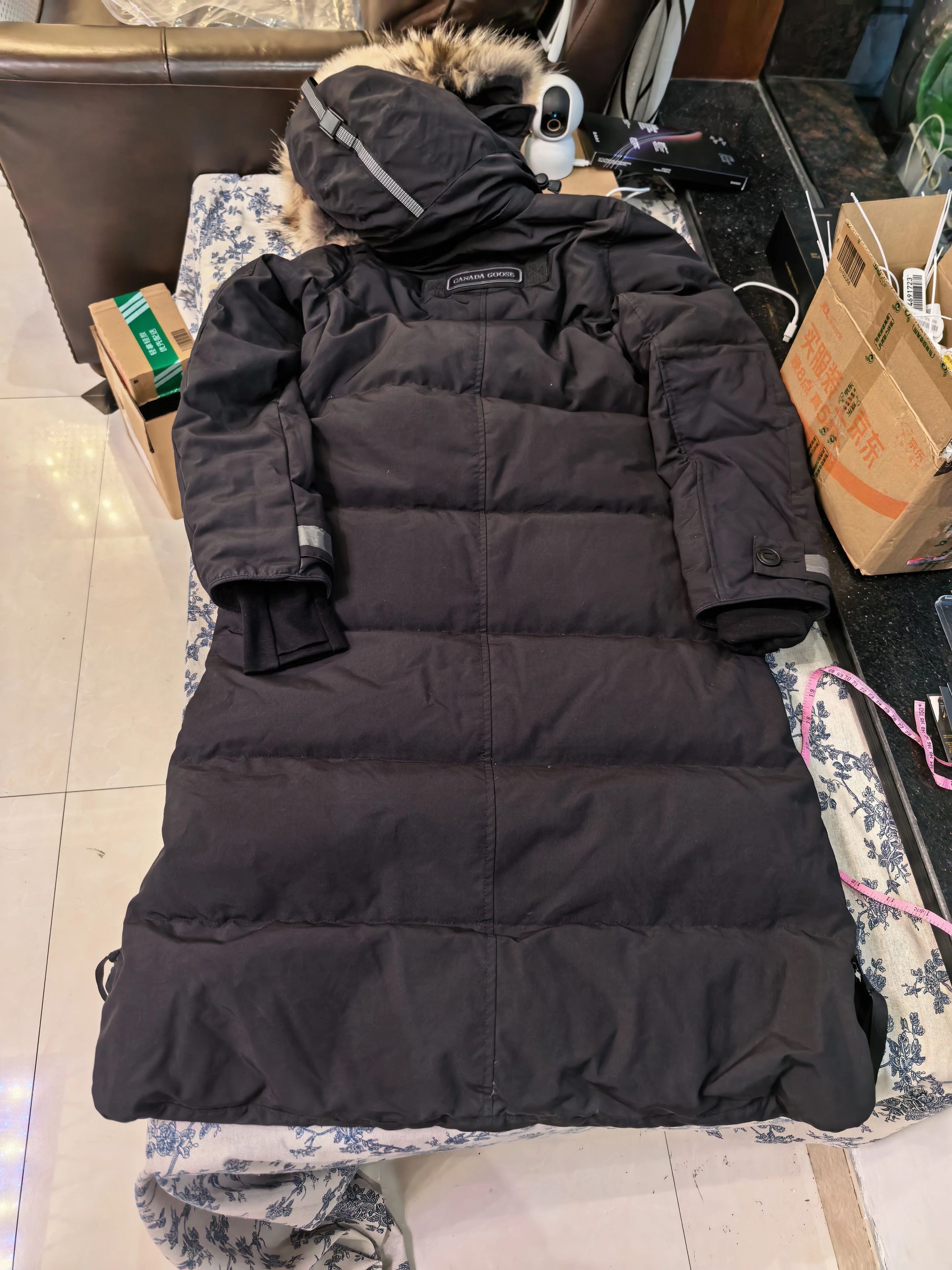 Canada Goose Black Long Puffer Jacket in Size M Size US M / EU 48-50 / 2 - 6 Thumbnail