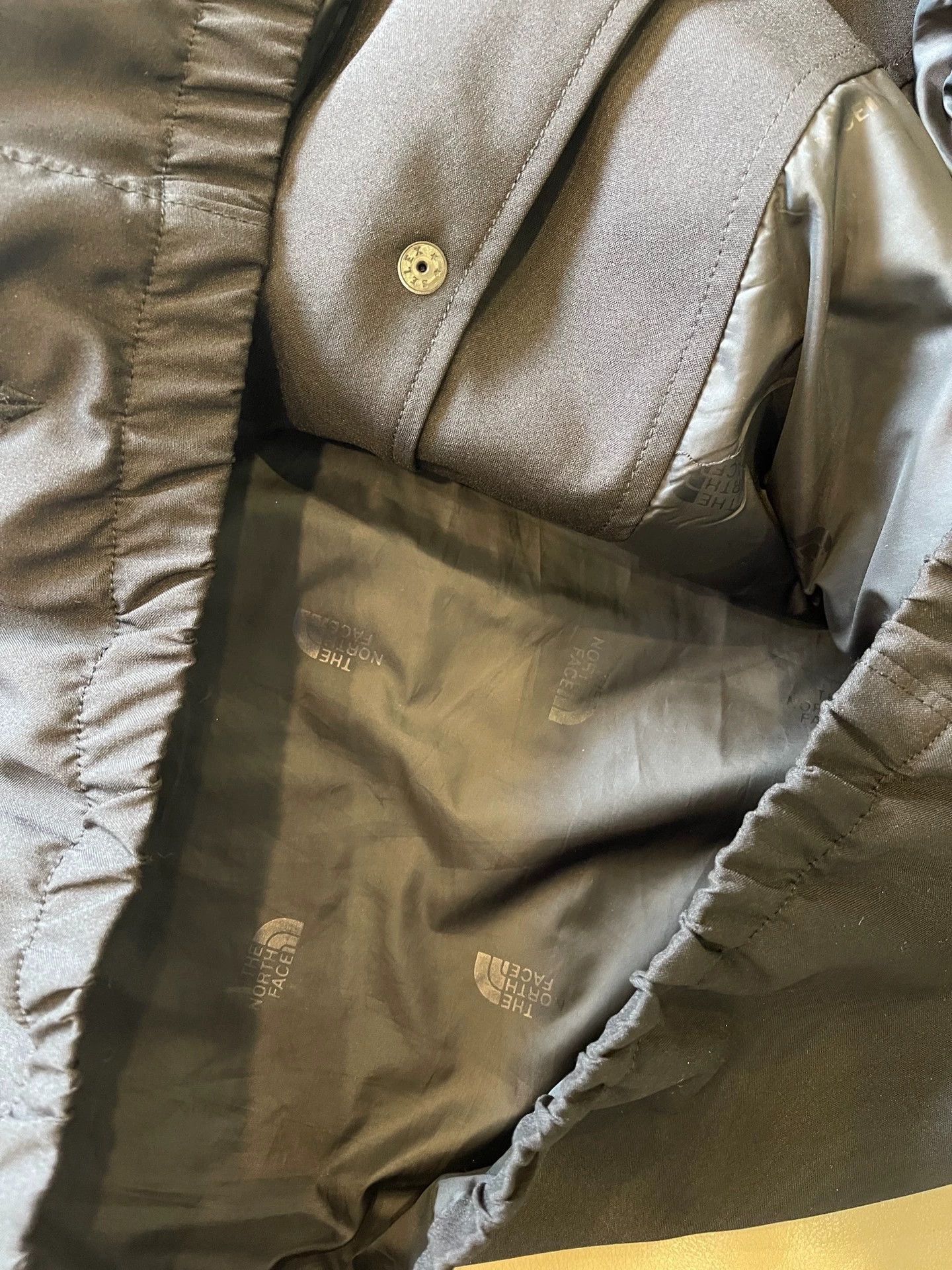 The North Face Silky Black Coach Jacket in XL Size US XL / EU 56 / 4 - 9 Thumbnail