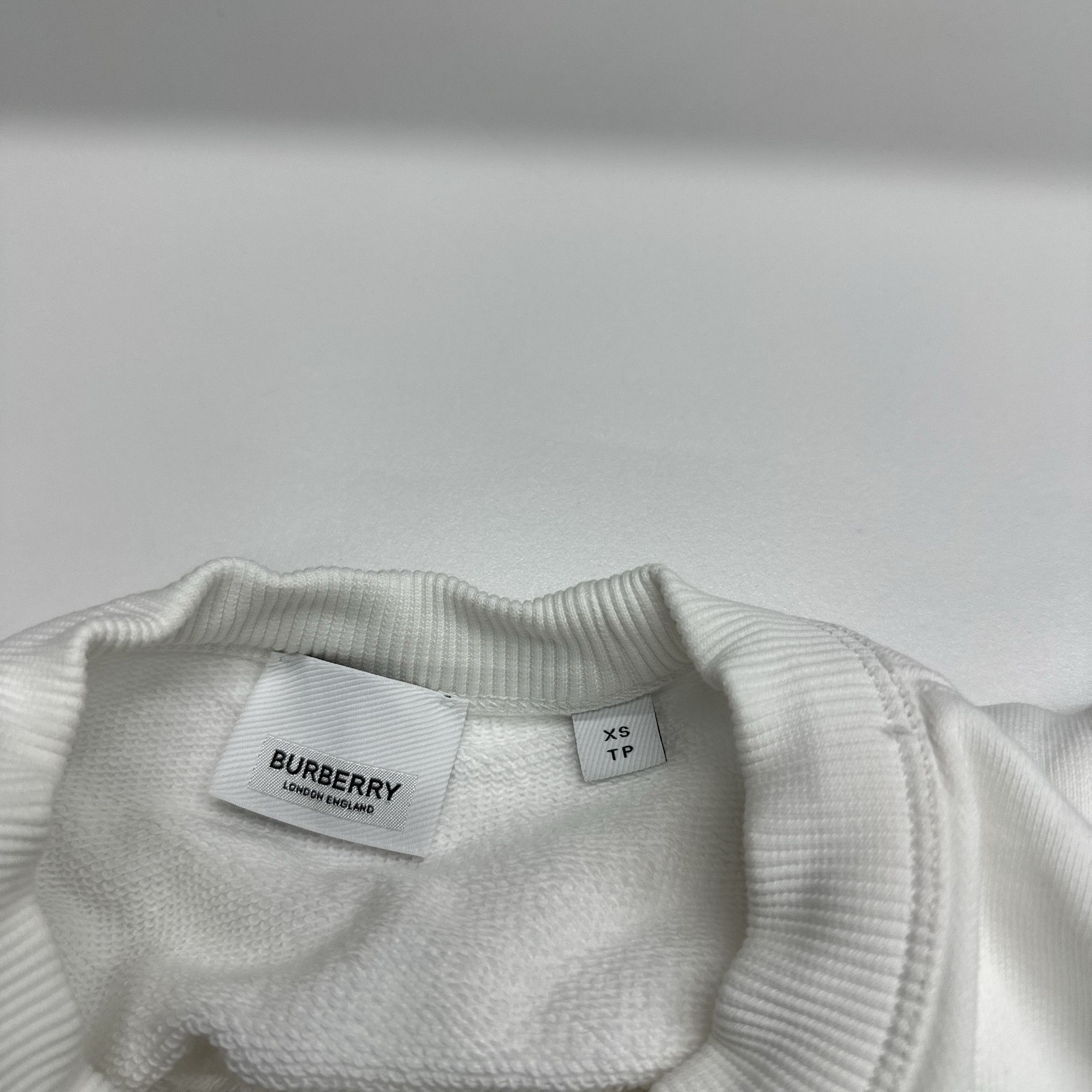 Burberry Burberry Logo Print Sweatshirt XS Size XS / US 0-2 / IT 36-38 - 3 Thumbnail