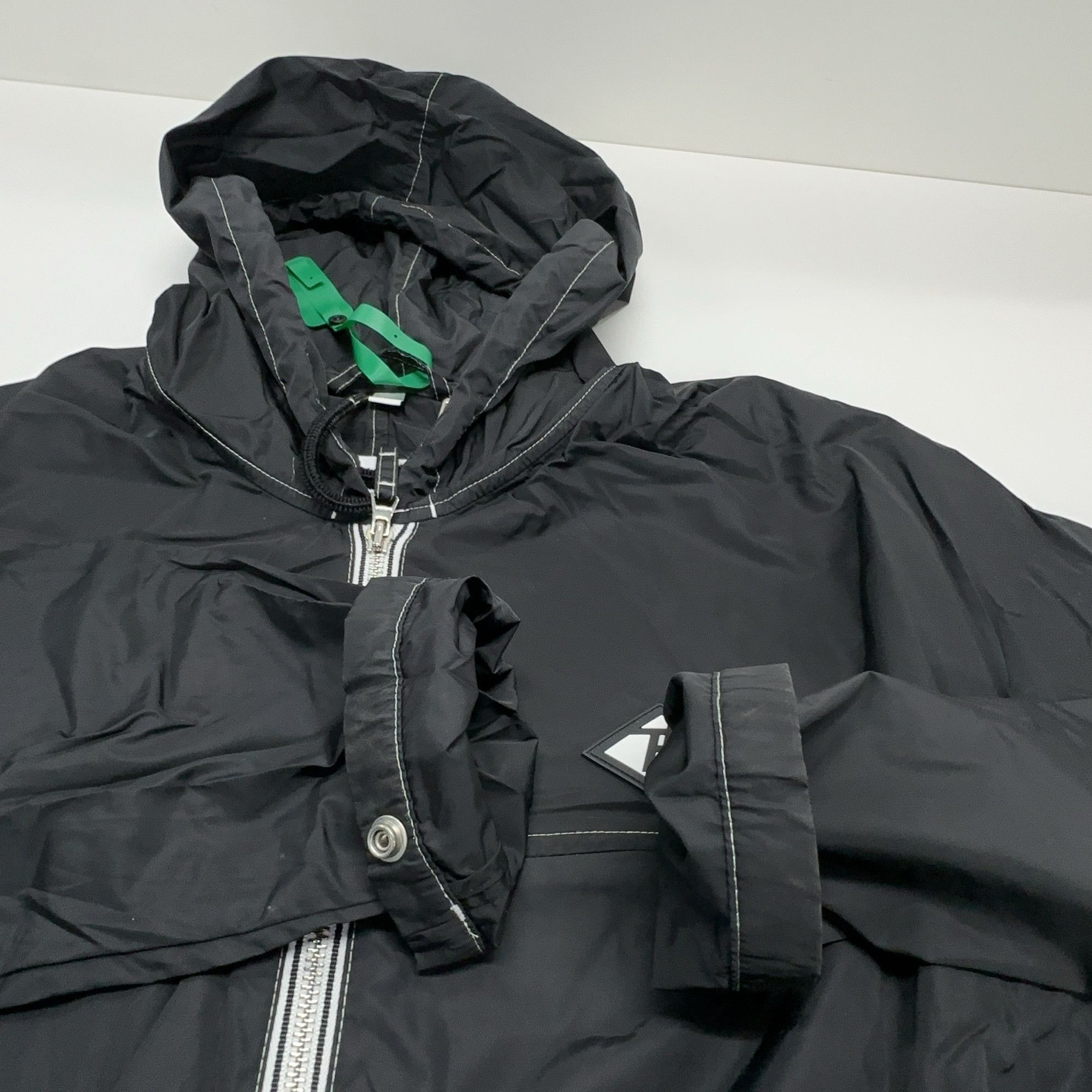 Burberry Burberry Logo Patch Hooded Light Jacket Size S Size US S / EU 44-46 / 1 - 7 Thumbnail