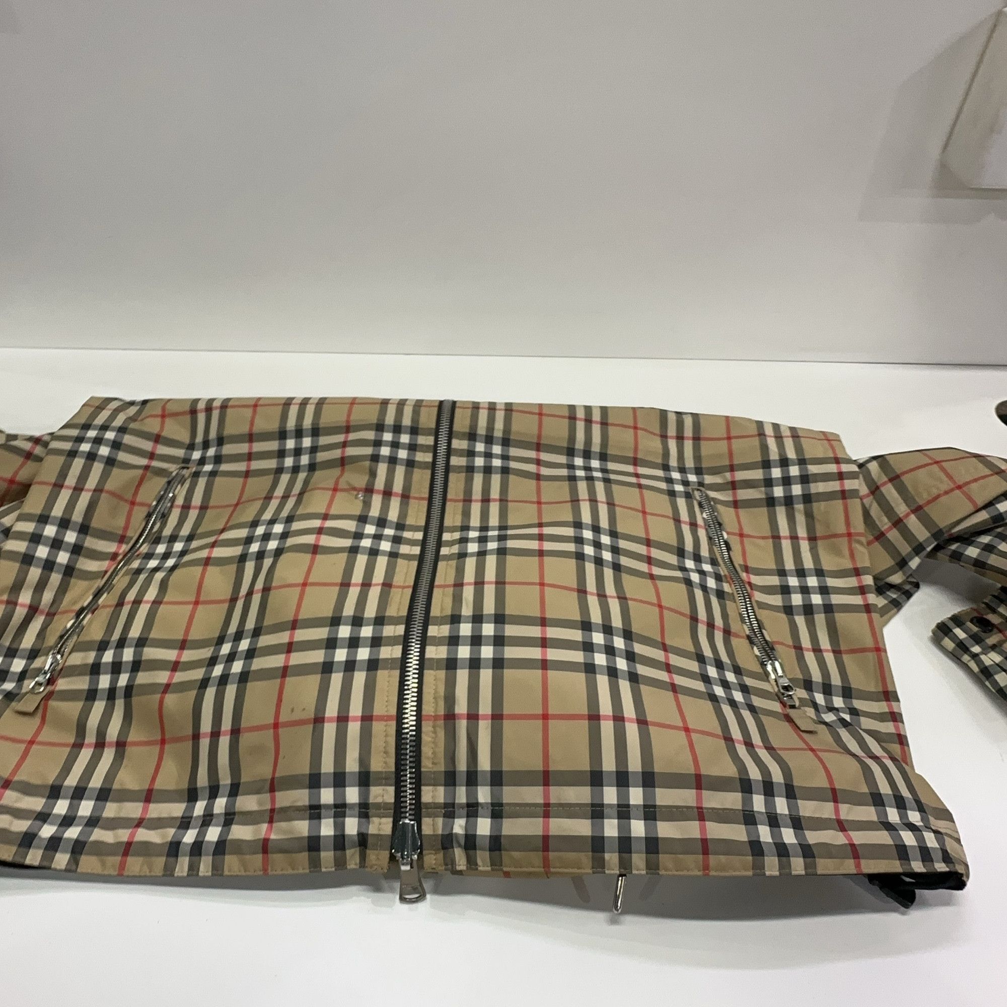 Burberry Burberry Reversible Check Hooded Jacket Size L Size US L / EU 52-54 / 3 - 20 Thumbnail