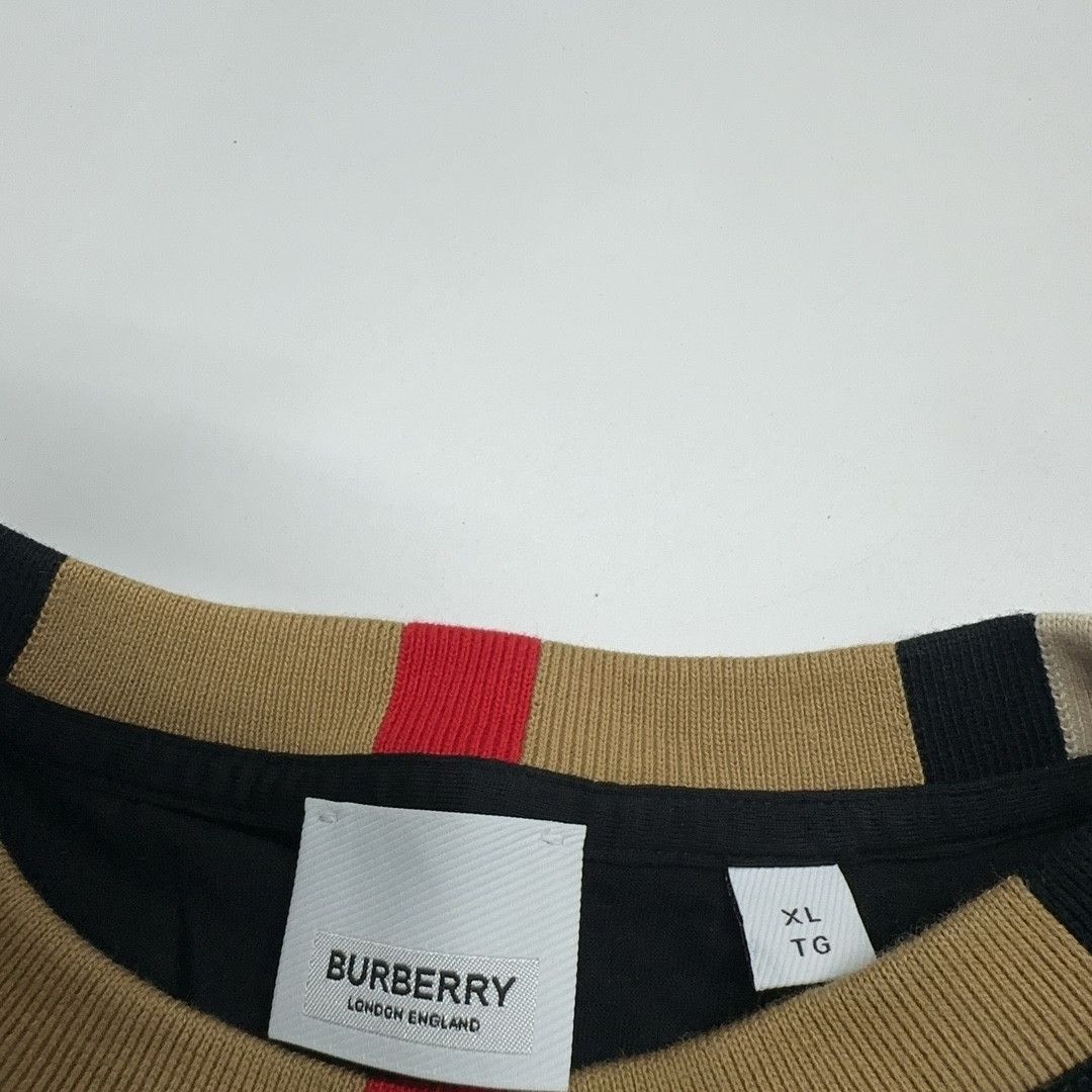 Burberry Burberry Red Logo Long Sleeve T-Shirt Size XL Size US XL / EU 56 / 4 - 4 Thumbnail