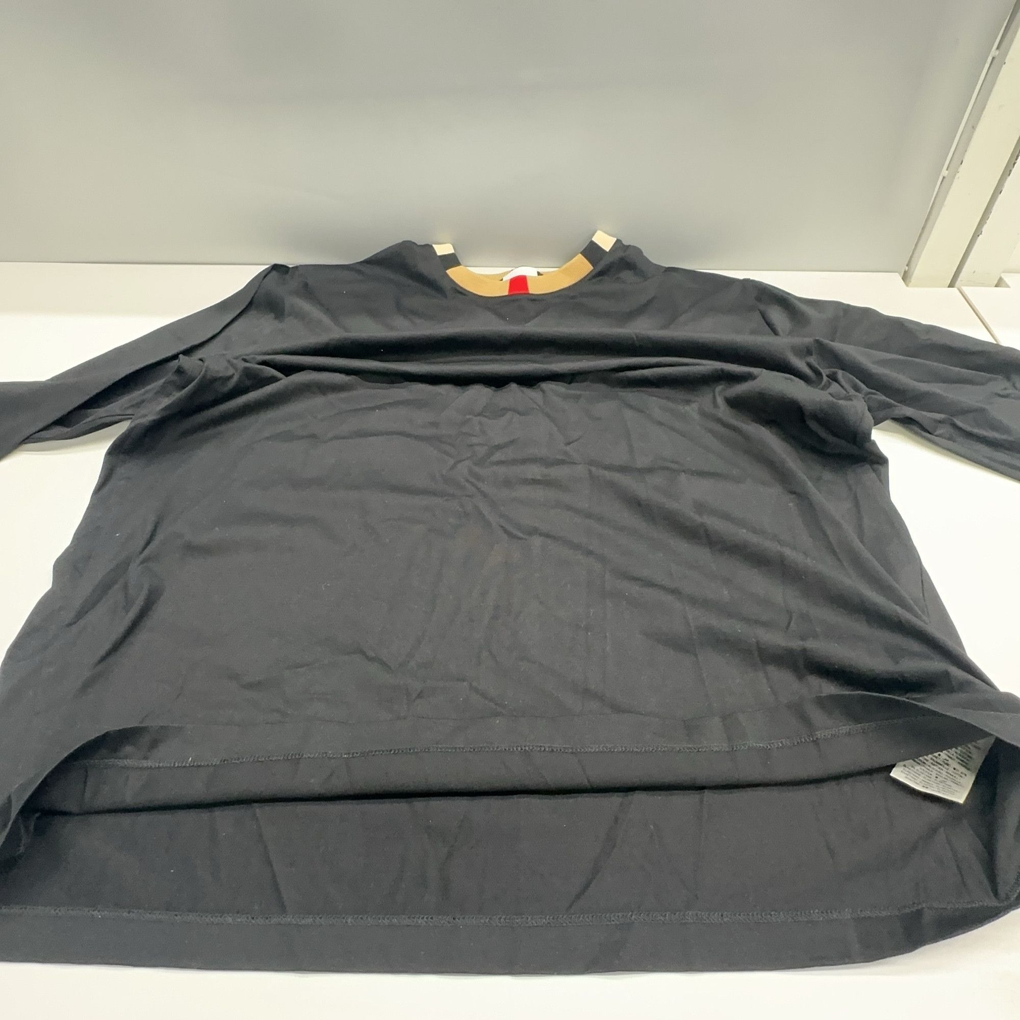 Burberry Burberry Red Logo Long Sleeve T-Shirt Size XL Size US XL / EU 56 / 4 - 6 Thumbnail