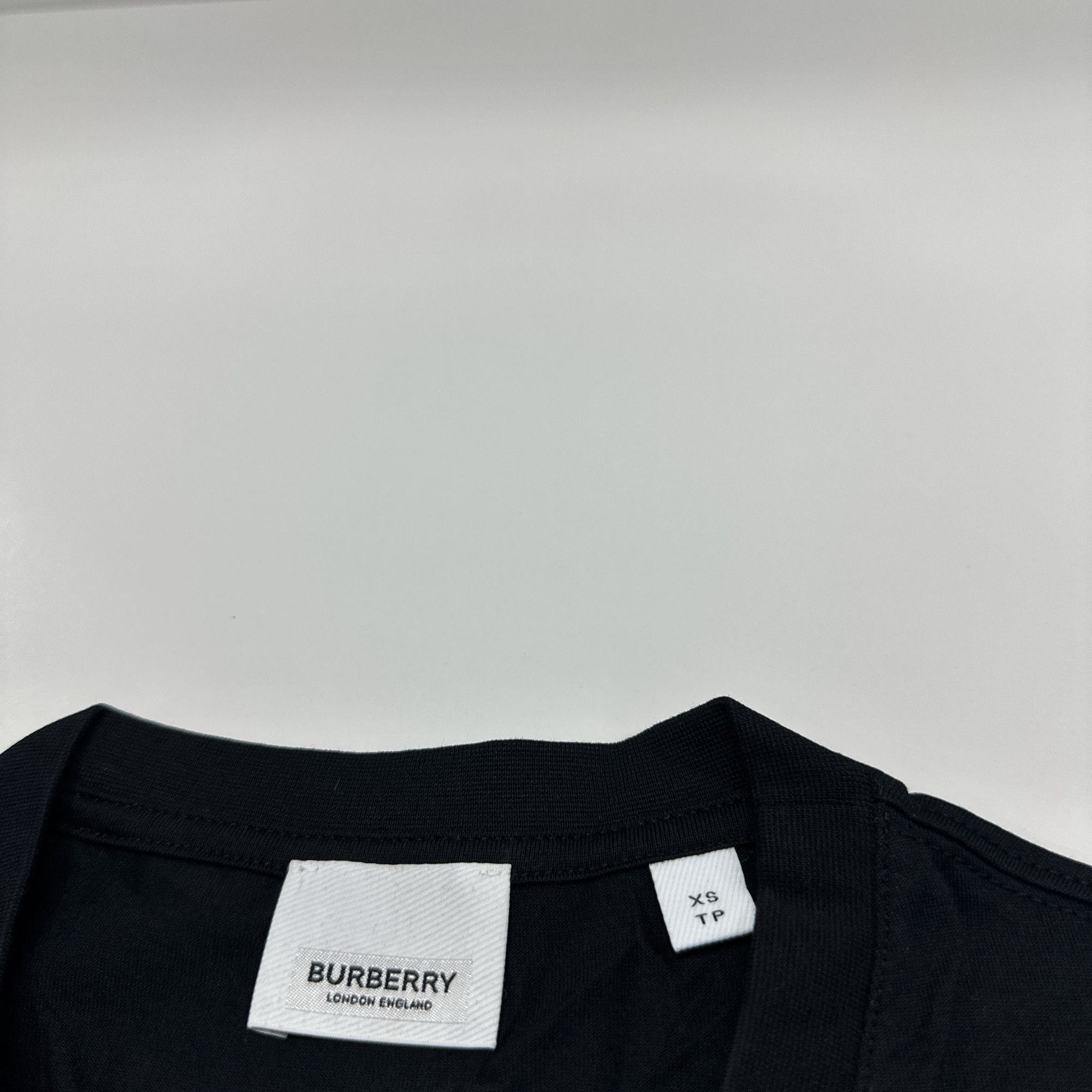 Burberry Burberry Equestrian Knight Logo T-Shirt Size XS Size US XS / EU 42 / 0 - 3 Thumbnail