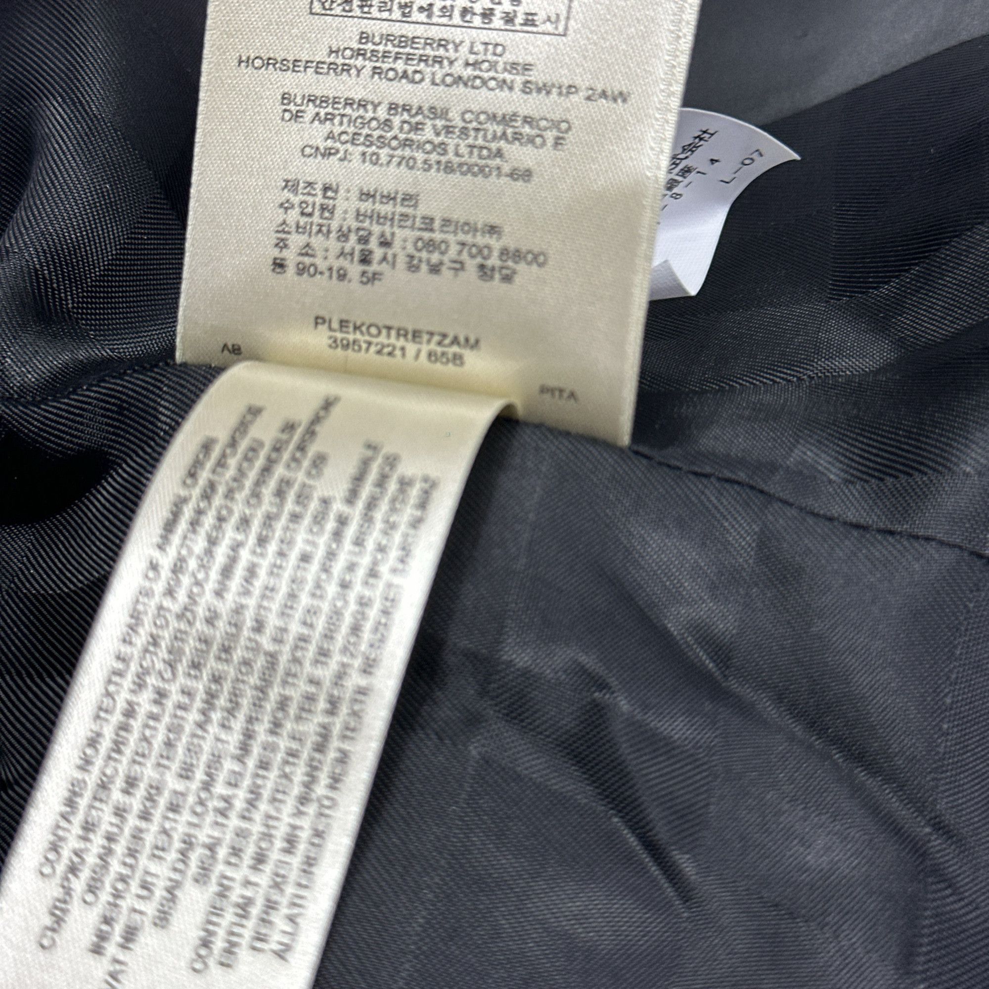 Burberry Burberry Satin Lapel Wool Coat Size 2 Size XS / US 0-2 / IT 36-38 - 5 Thumbnail